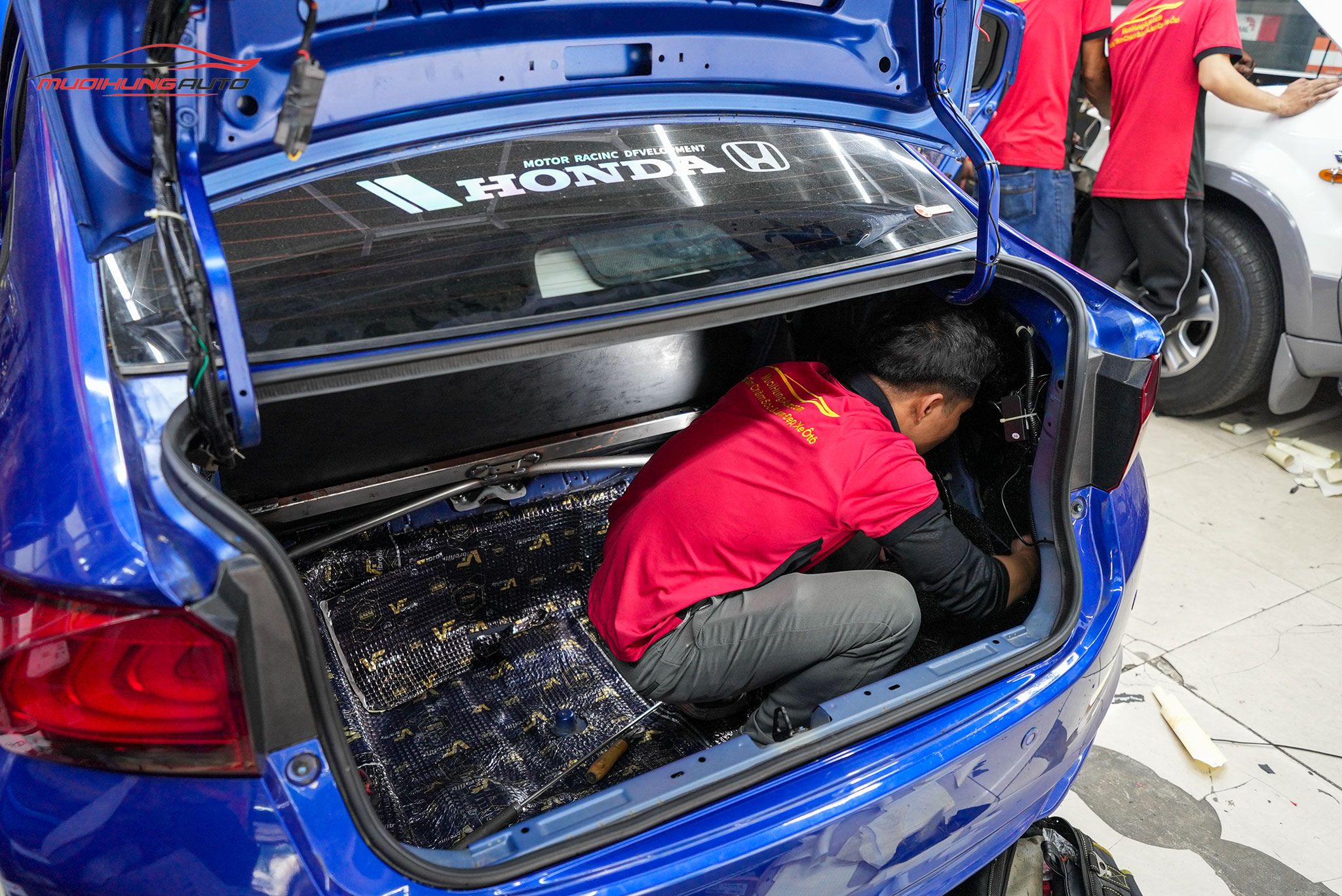 Cách âm cốp xe cho Honda City 2016