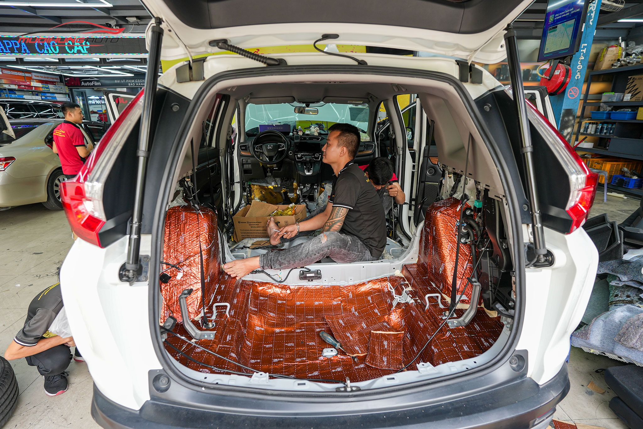 Cách âm cốp xe cho Honda CRV 2019