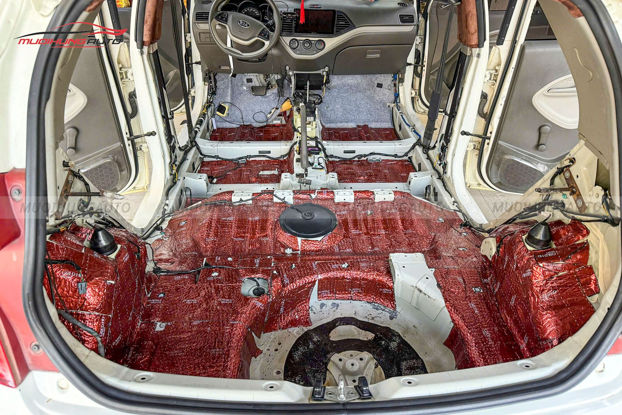 Cách âm cốp xe hơi Kia Morning 2013