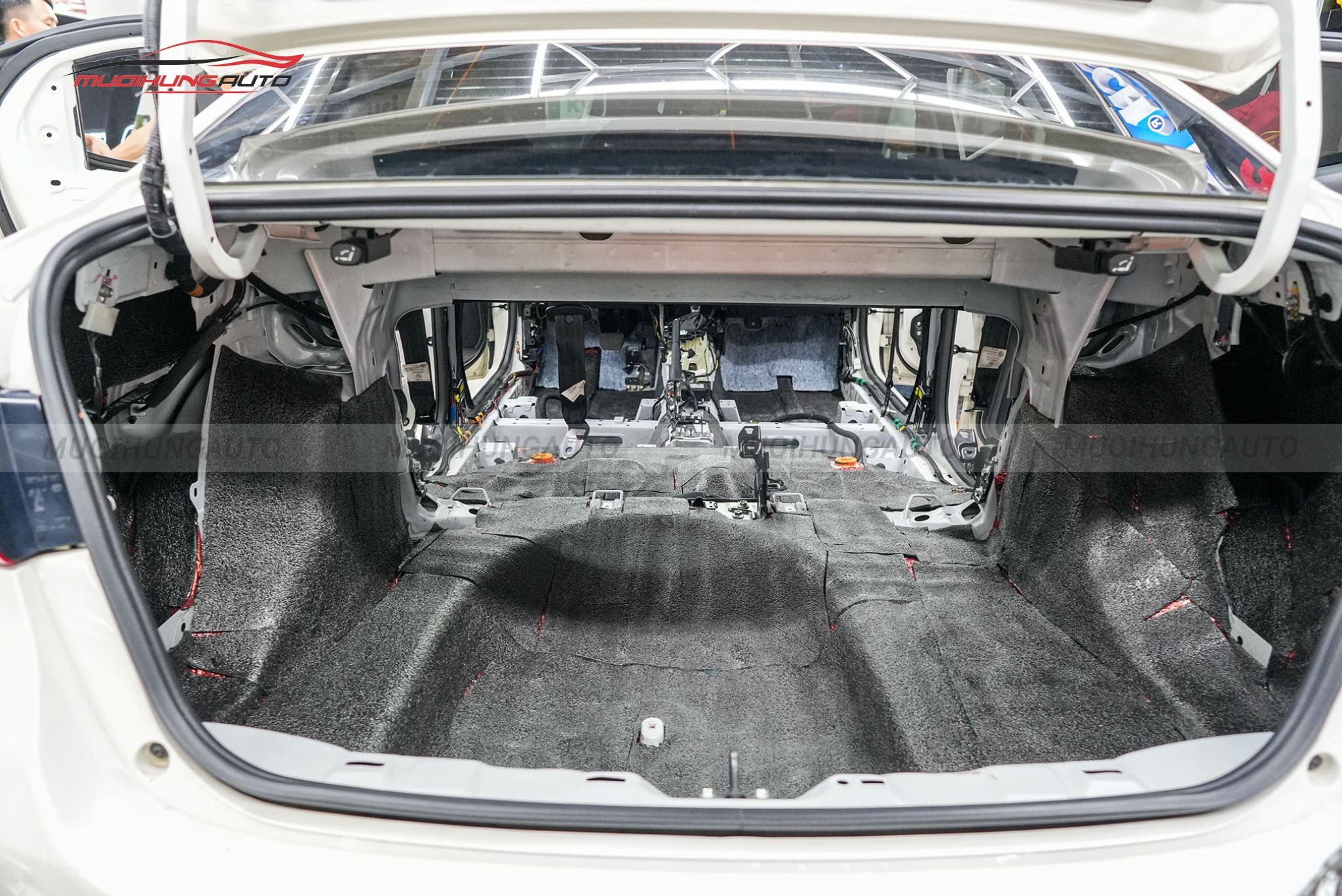 Cách âm cốp xe hơi Mazda CX5 2022