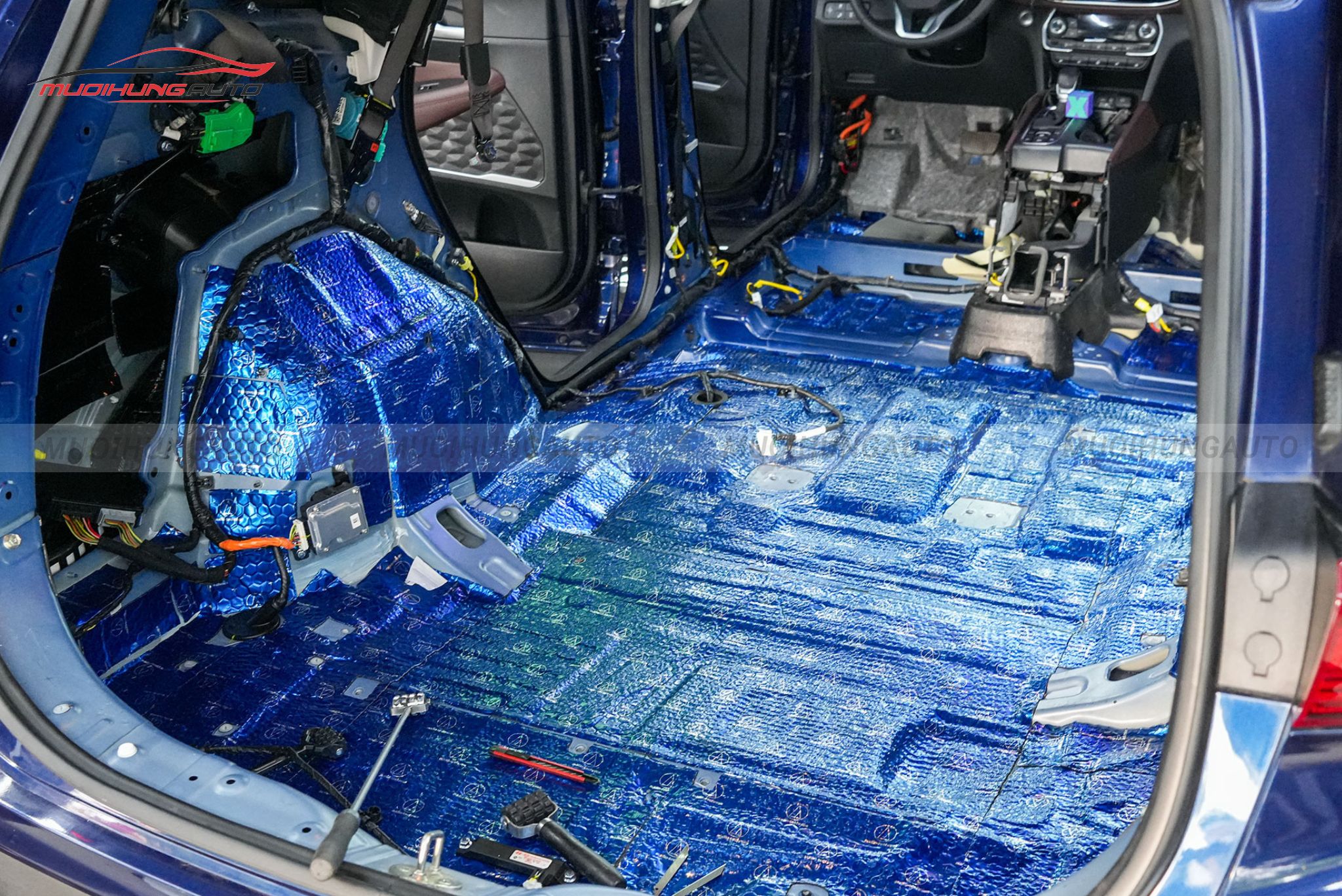 Cách âm cốp xe hơi Peugeot 5008