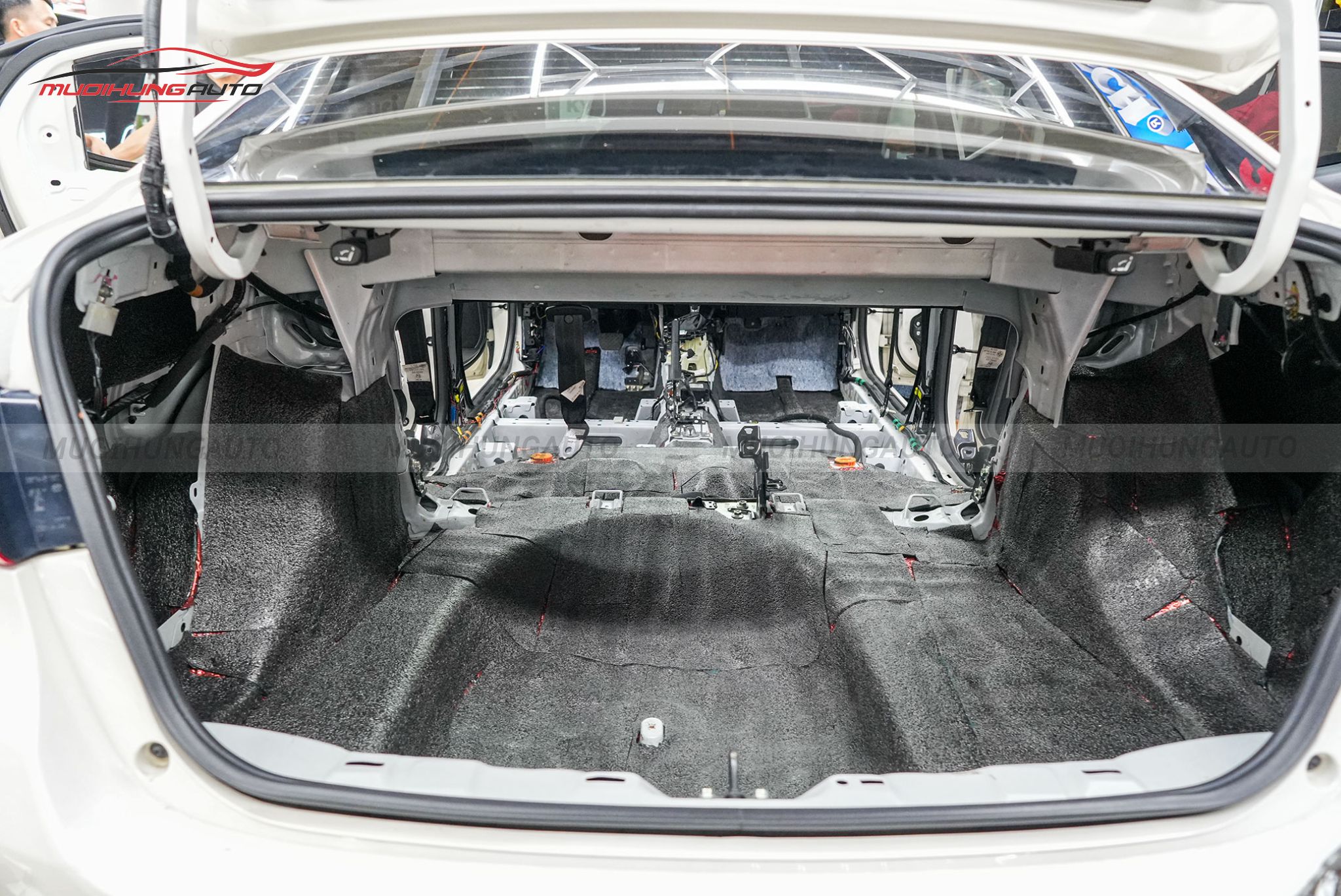 Cách âm cốp xe ô tô Mazda 2 2019