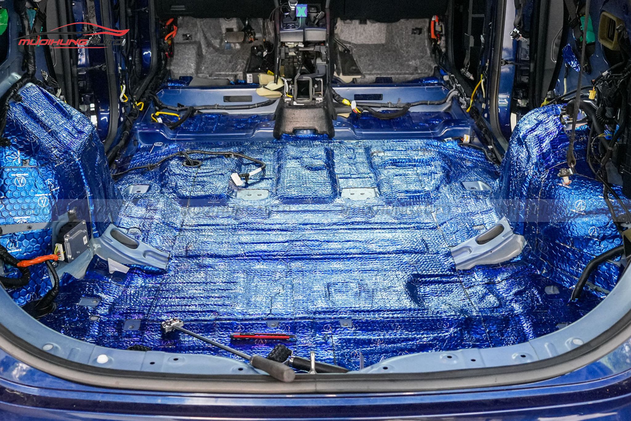 Cách âm cốp xe Peugeot 5008