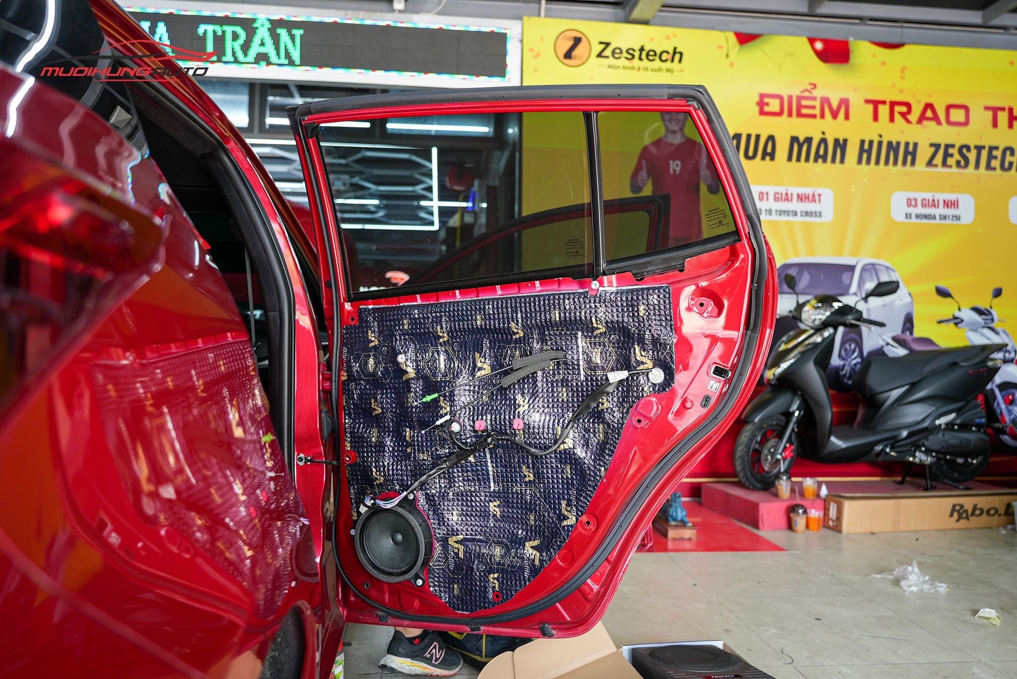 Cách âm cửa xe cho ô tô Toyota Yaris 2023