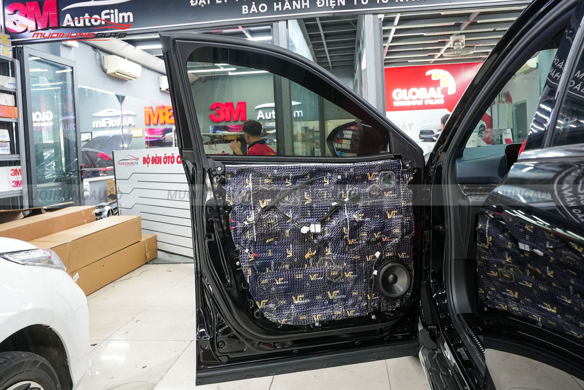 Cách âm cửa xe Ford Territory 2023