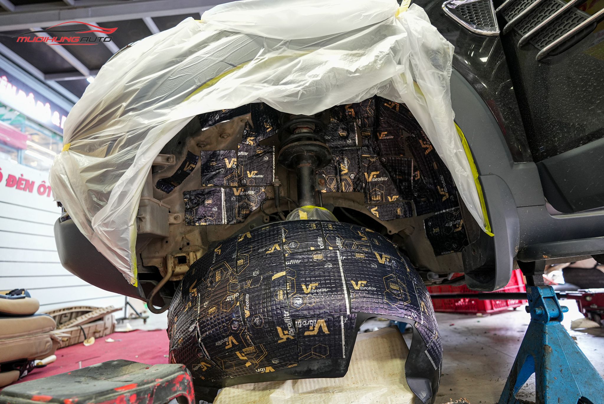 Cách âm hốc bánh Chevrolet Captiva 2009