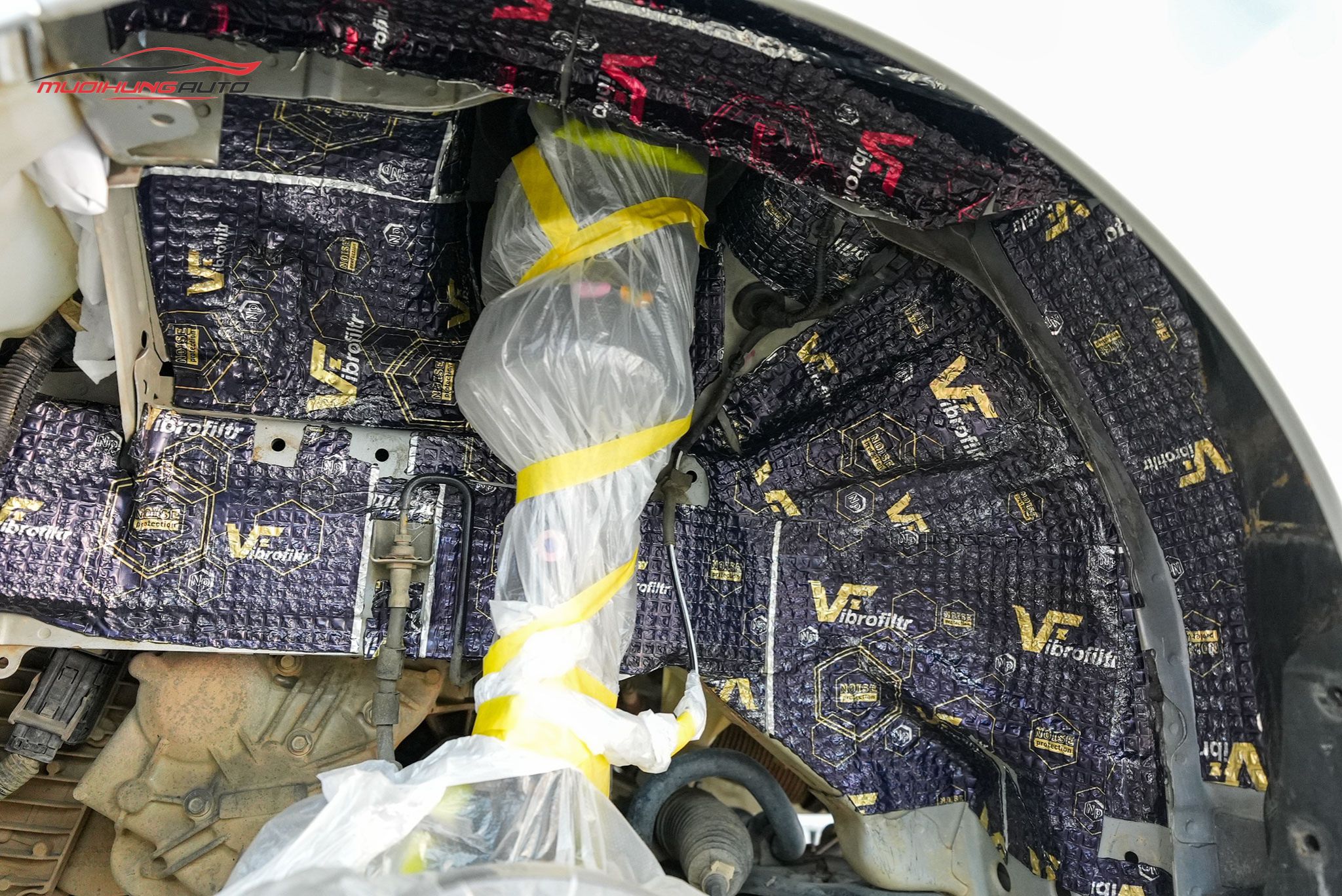 Cách âm hốc bánh cho Ford Ecosport 2016