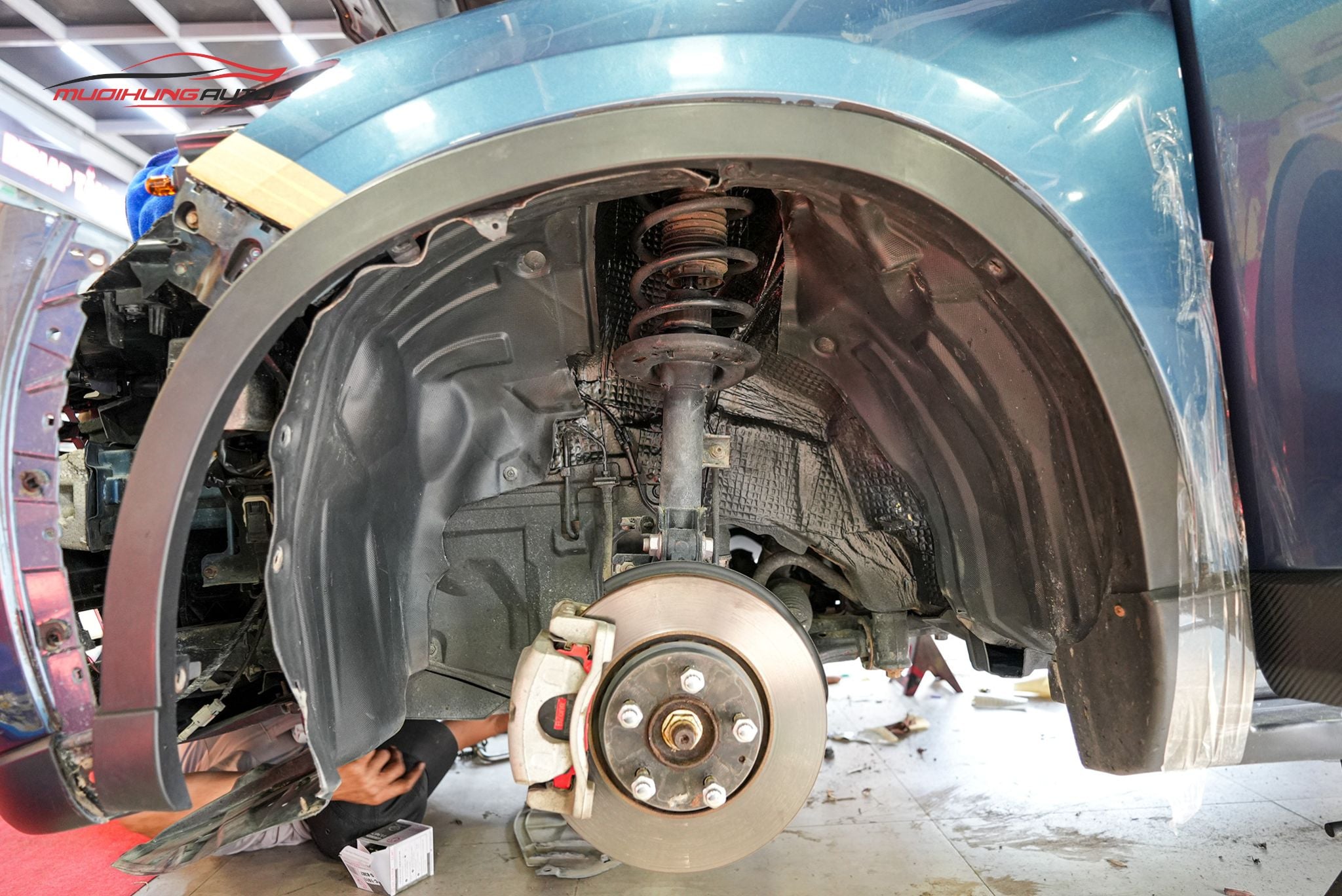 Cách âm hốc bánh cho Mazda CX5 2016