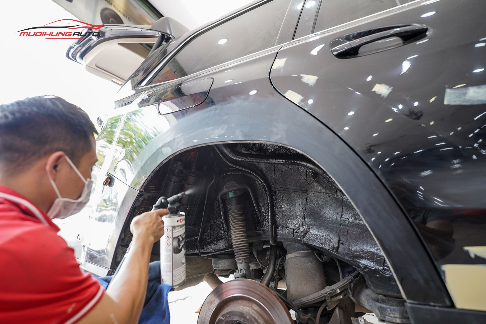 Cách âm hốc bánh cho Mercedes GL 500