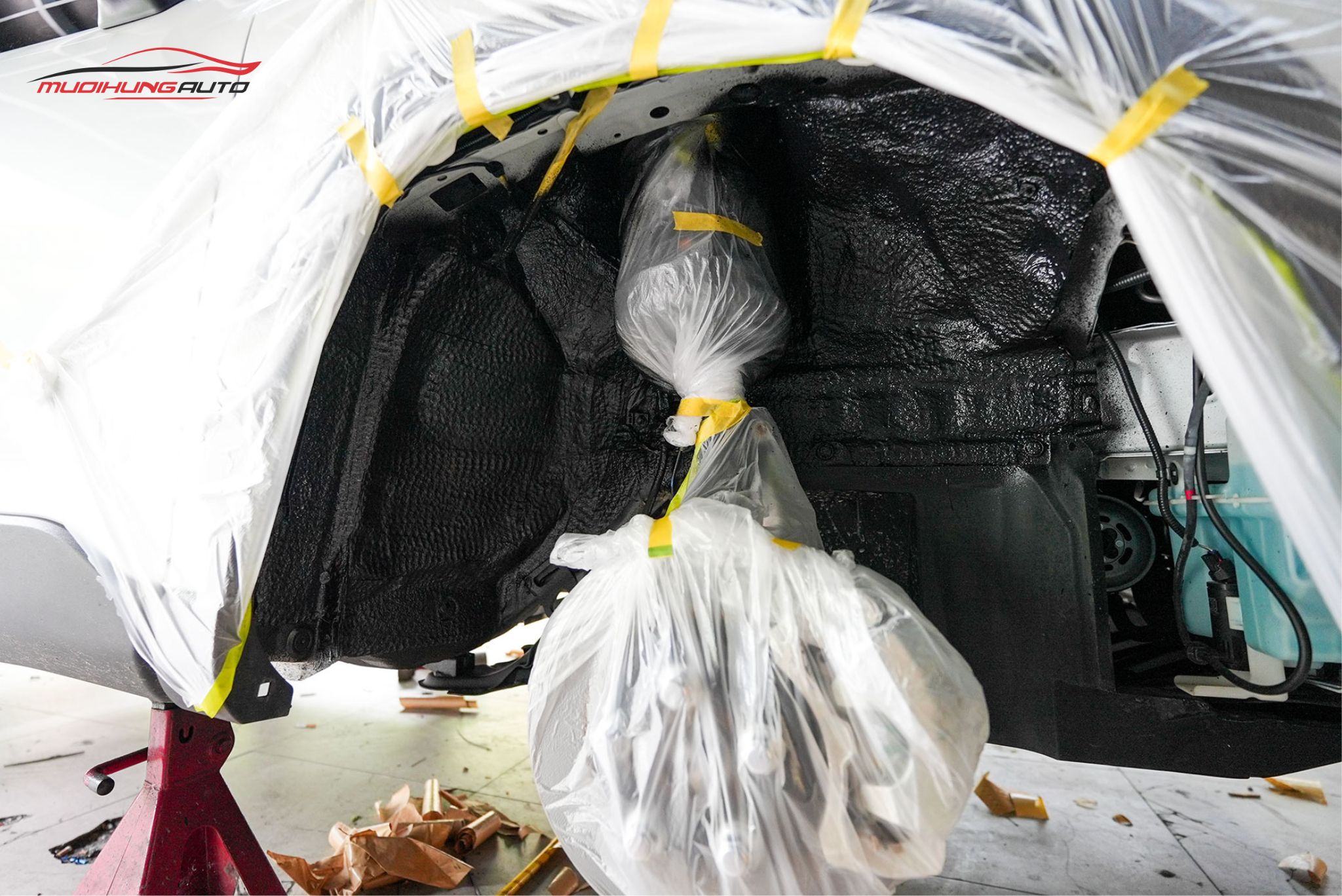 Cách âm hốc bánh cho Toyota Corolla Cross 2022