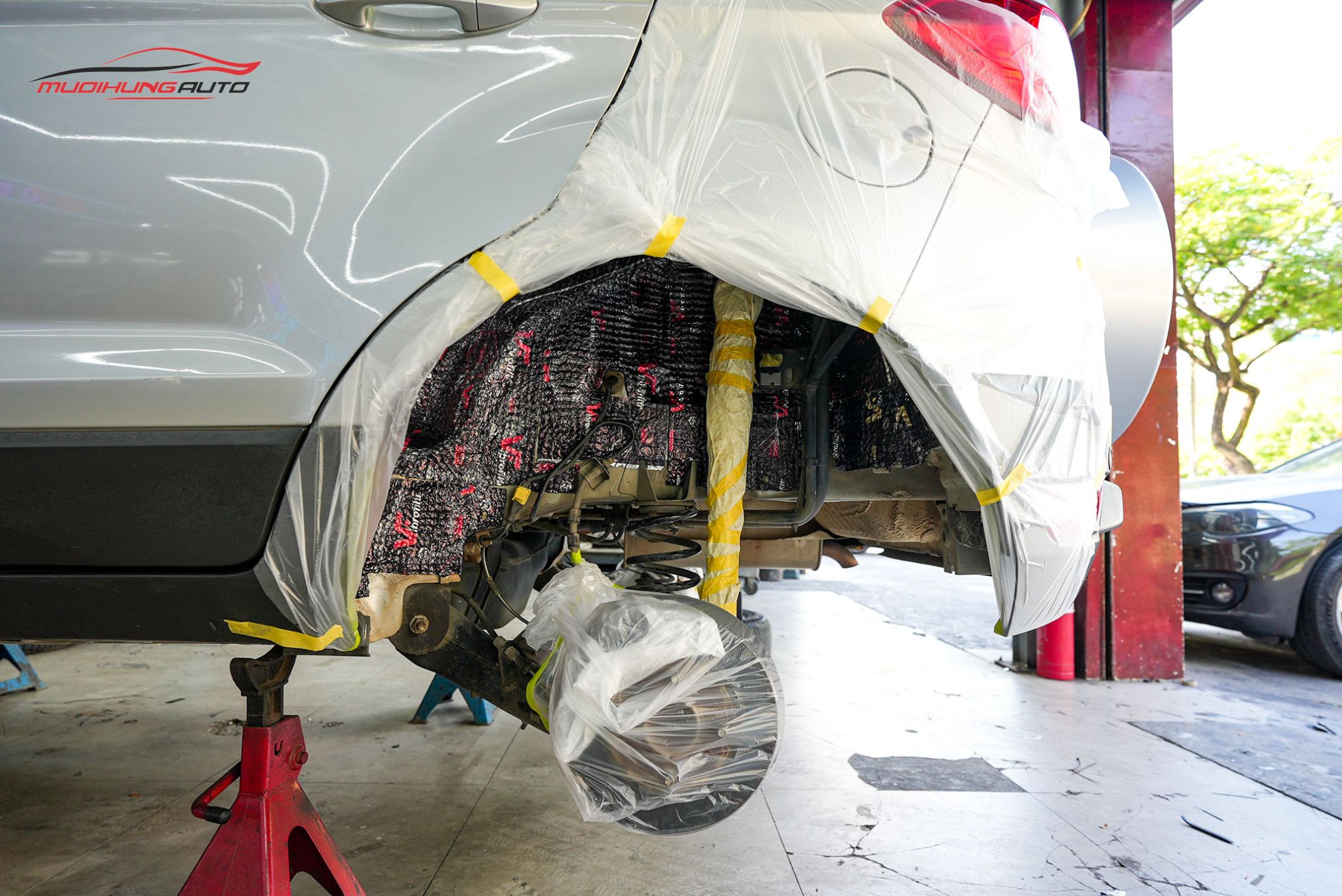 Cách âm hốc bánh cho xe Ford Ecosport 2016