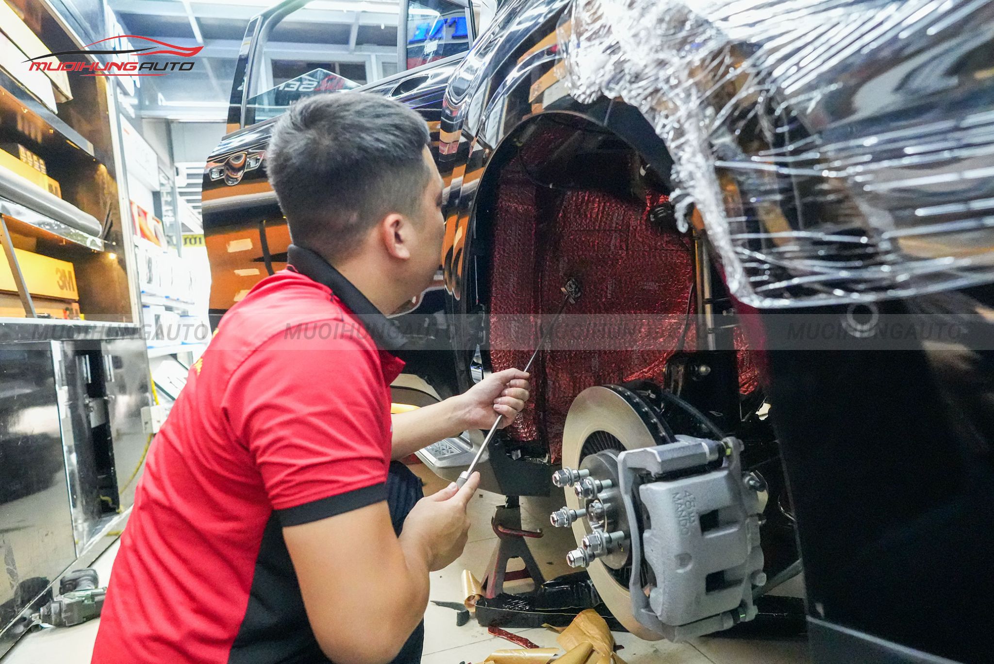 Cách âm hốc bánh cho xe Kia Carnival 2025