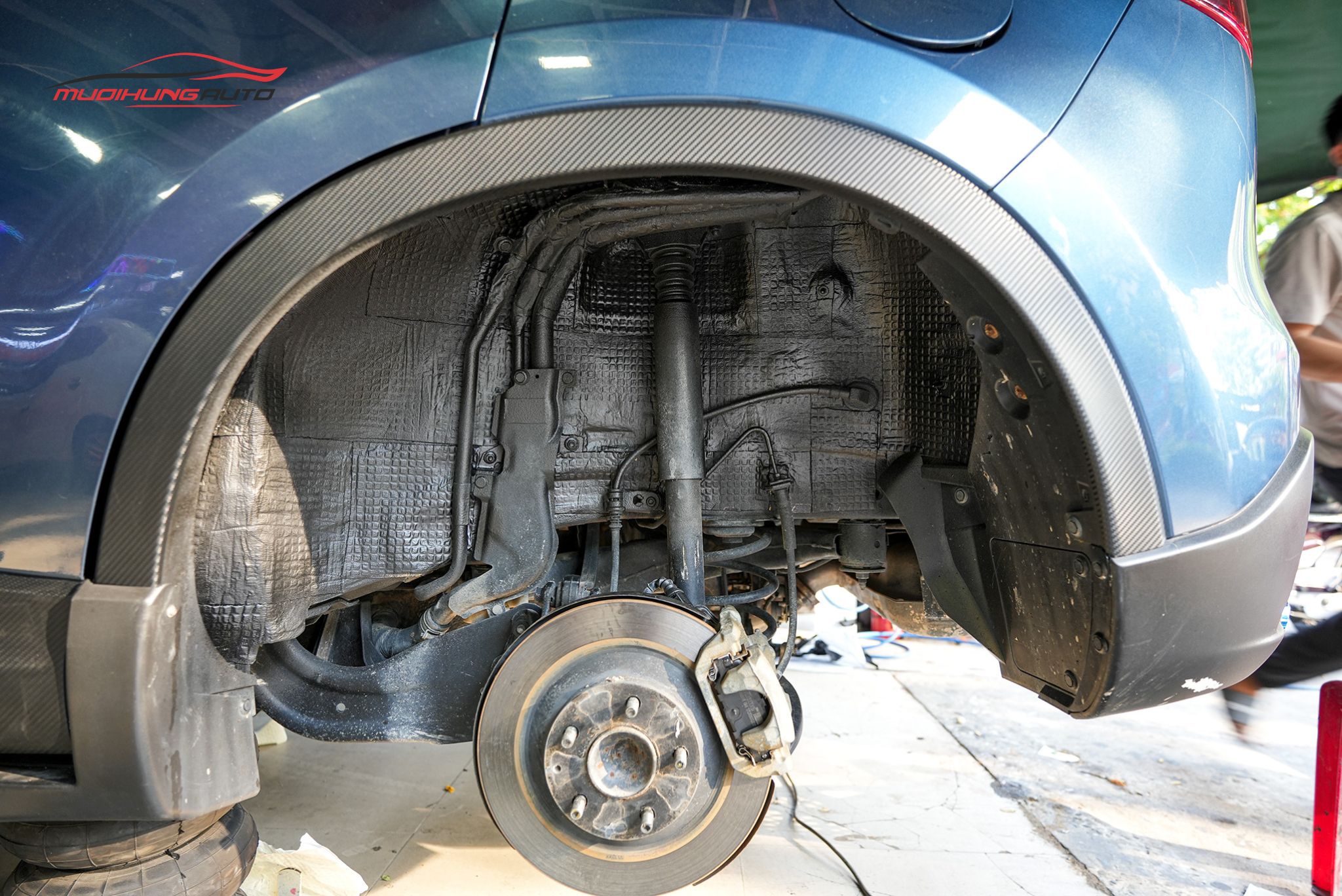 Cách âm hốc bánh cho xe Mazda CX5 2016