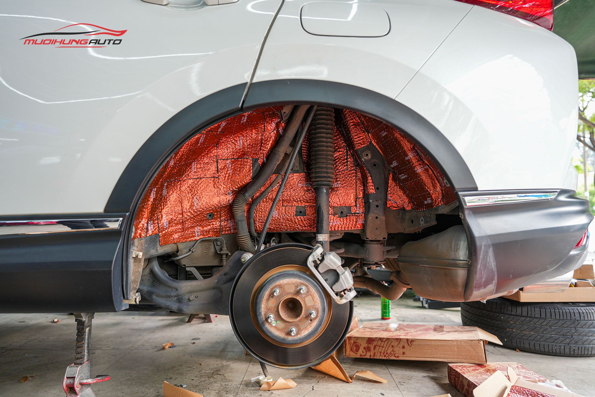 Cách âm hốc bánh Honda CRV 2019