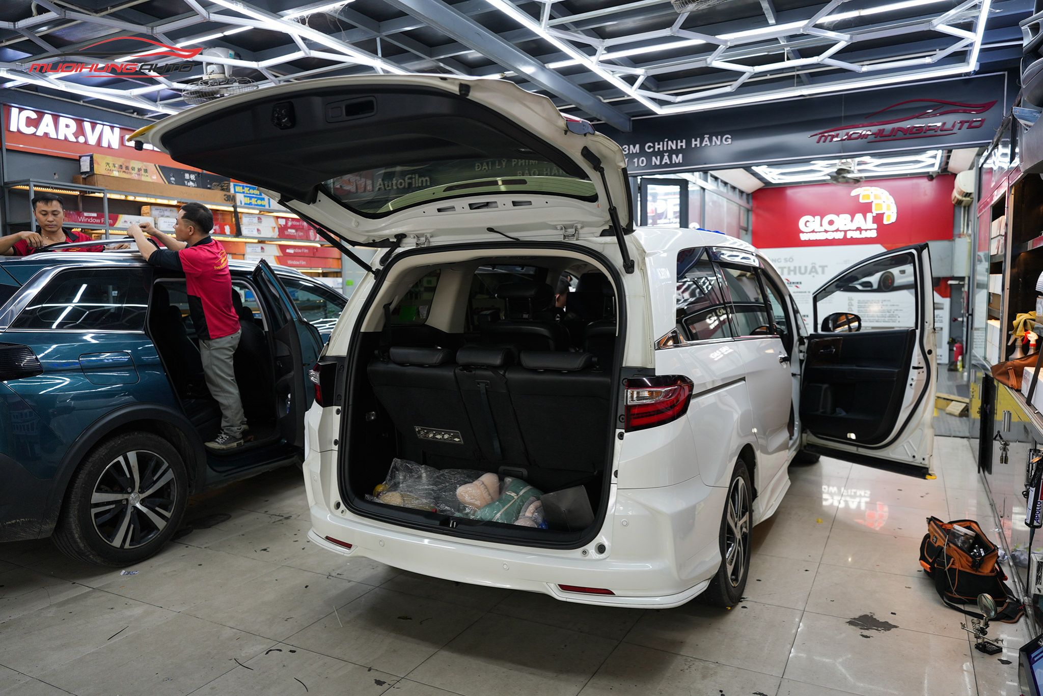 Cách âm hốc bánh Honda Odyssey 2016