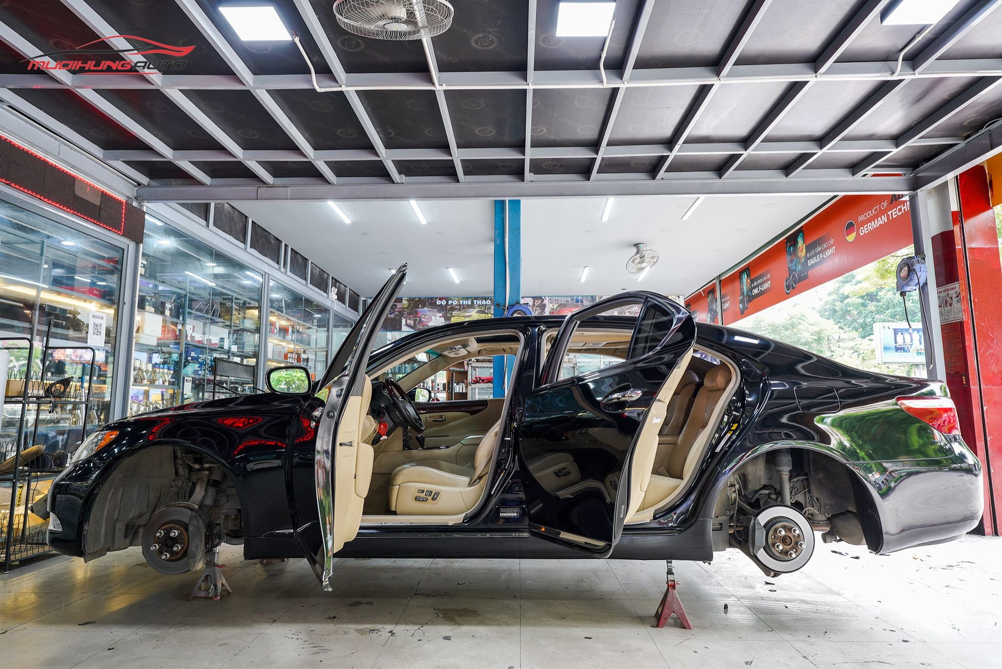 Cách âm hốc bánh Lexus LS460L