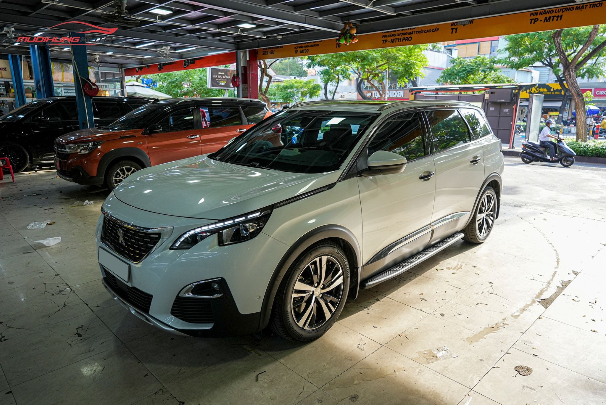 Cách âm hốc bánh Peugeot 5008