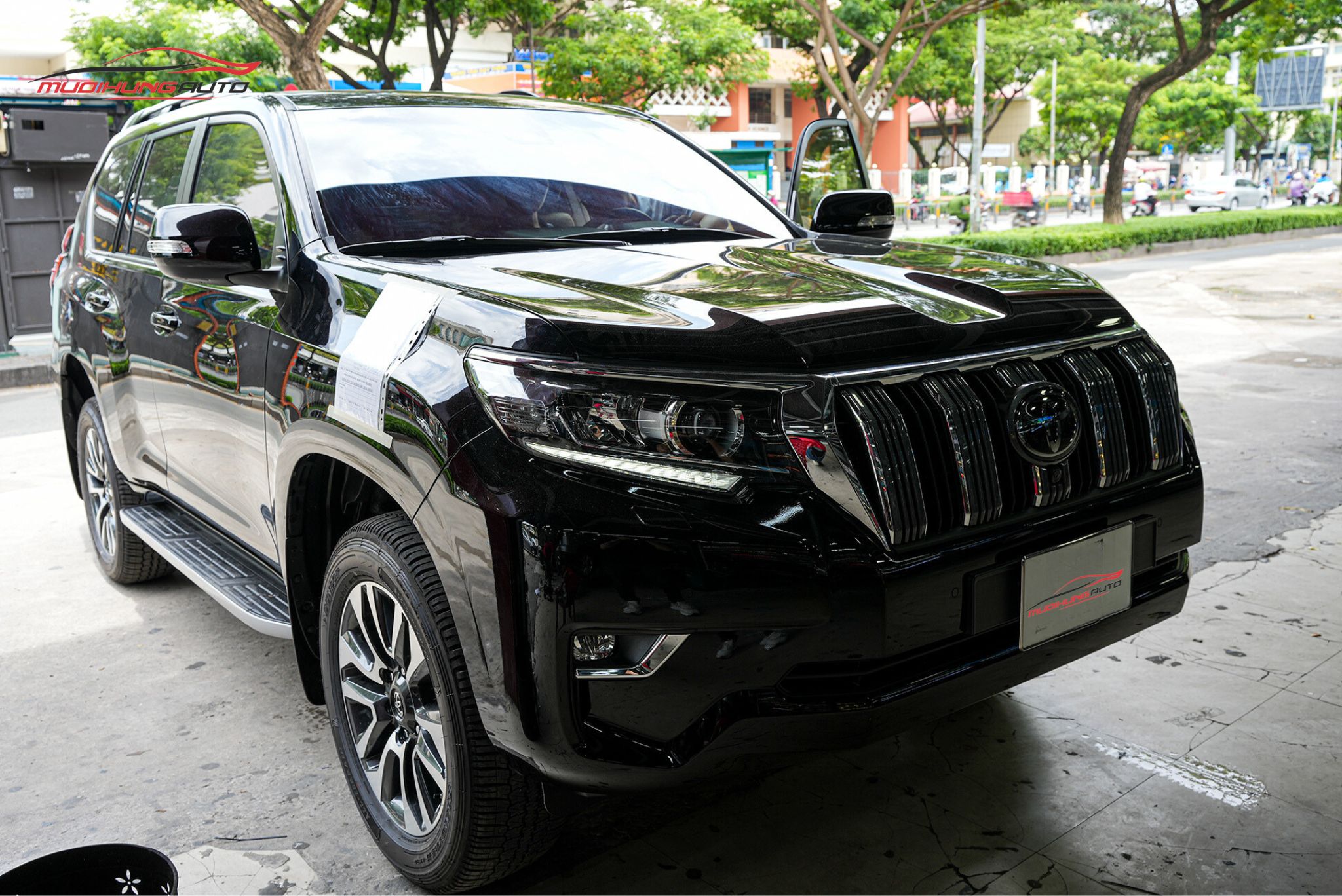 Cách âm hốc bánh Toyota Land Cruiser Prado