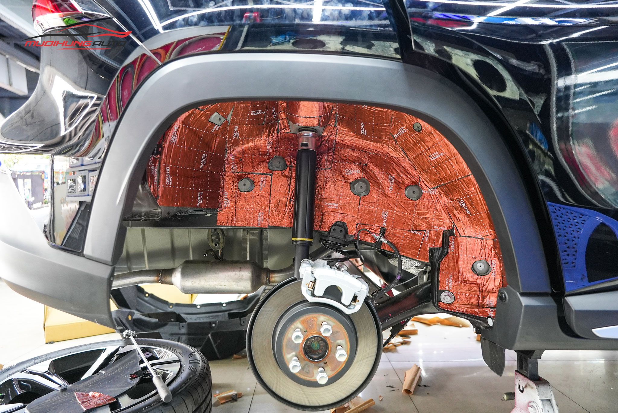 Cách âm hốc bánh Toyota Yaris Cross 2024