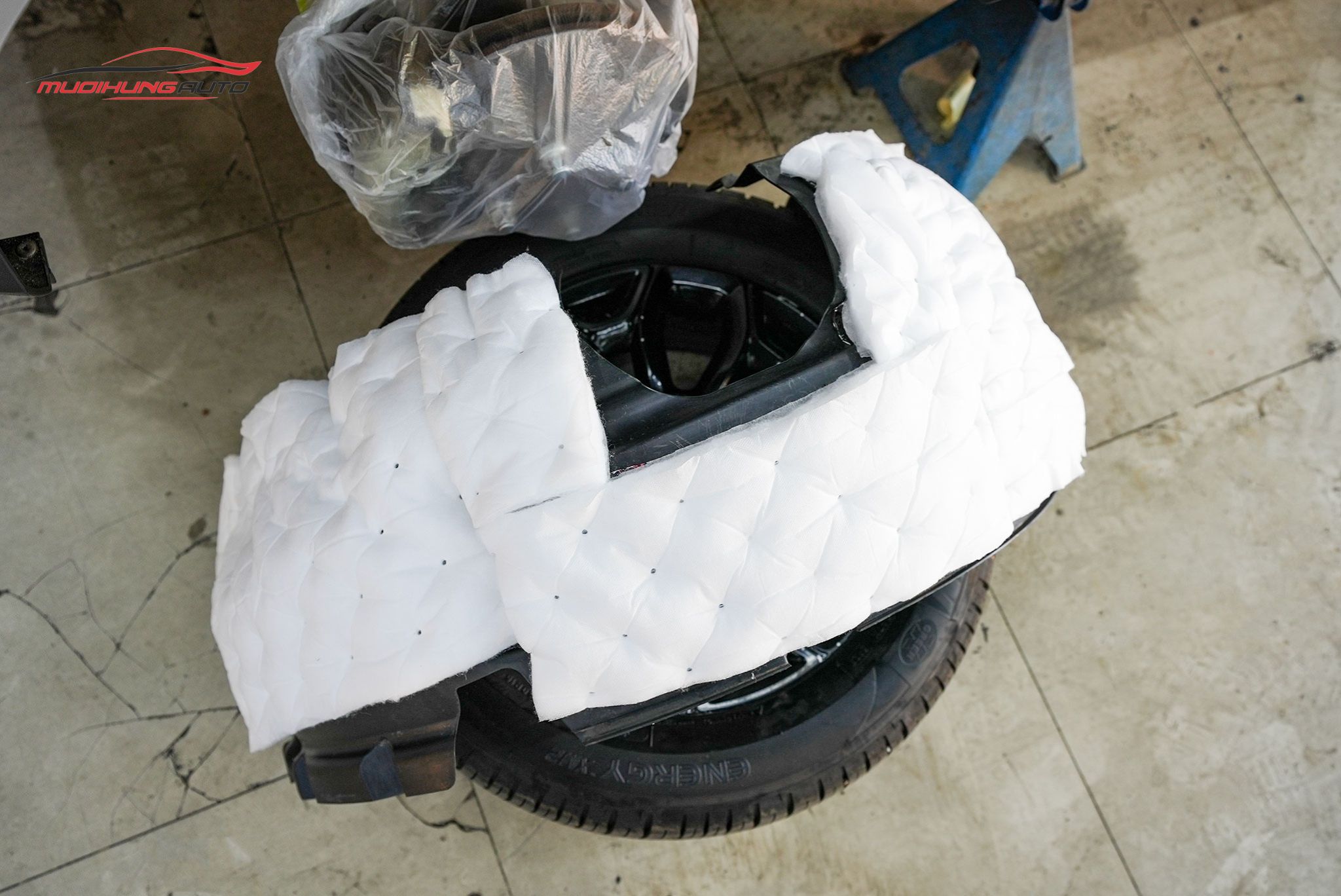 Cách âm hốc bánh xe Ford Ecosport 2016