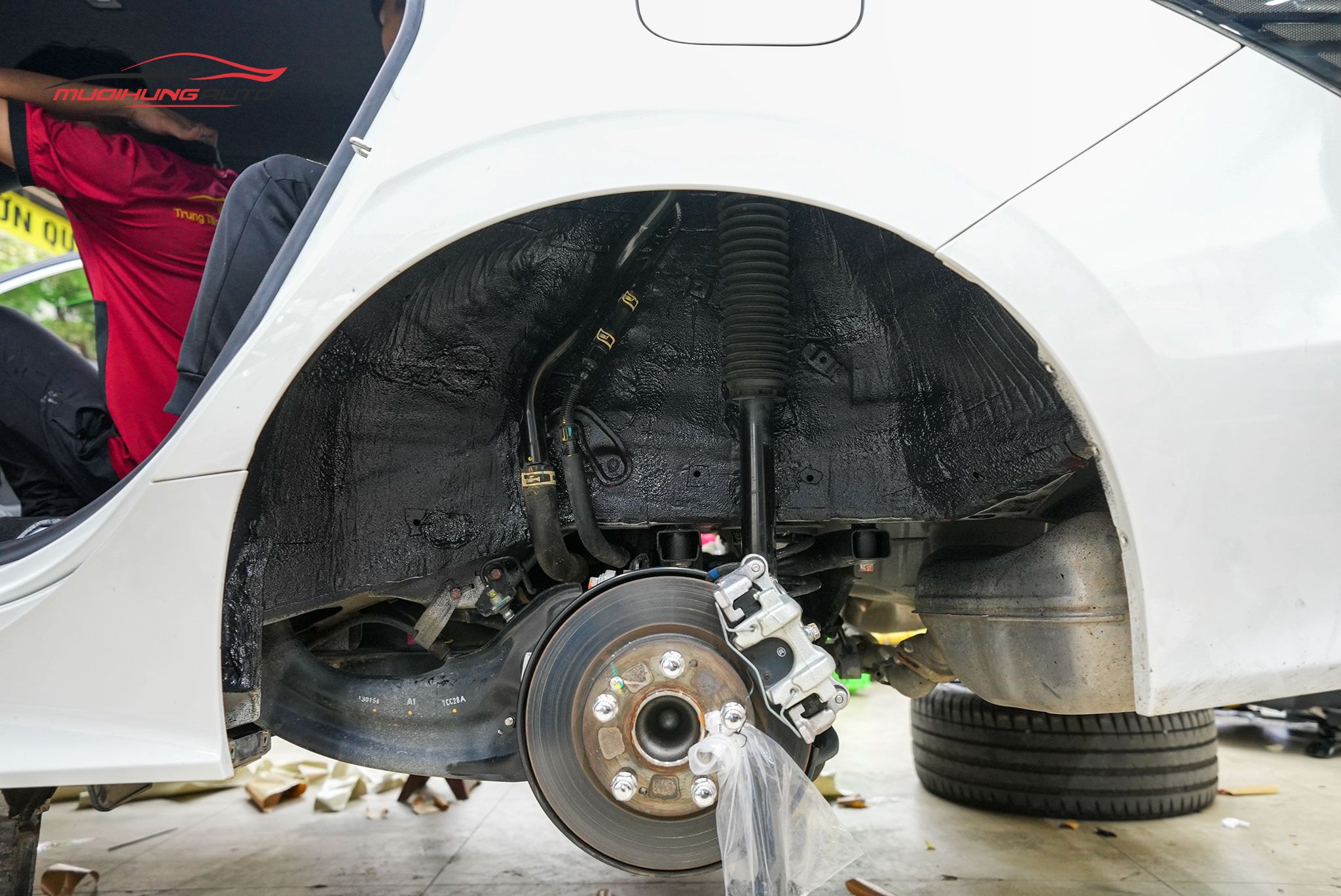 Cách âm hốc bánh xe Honda Civic 2023