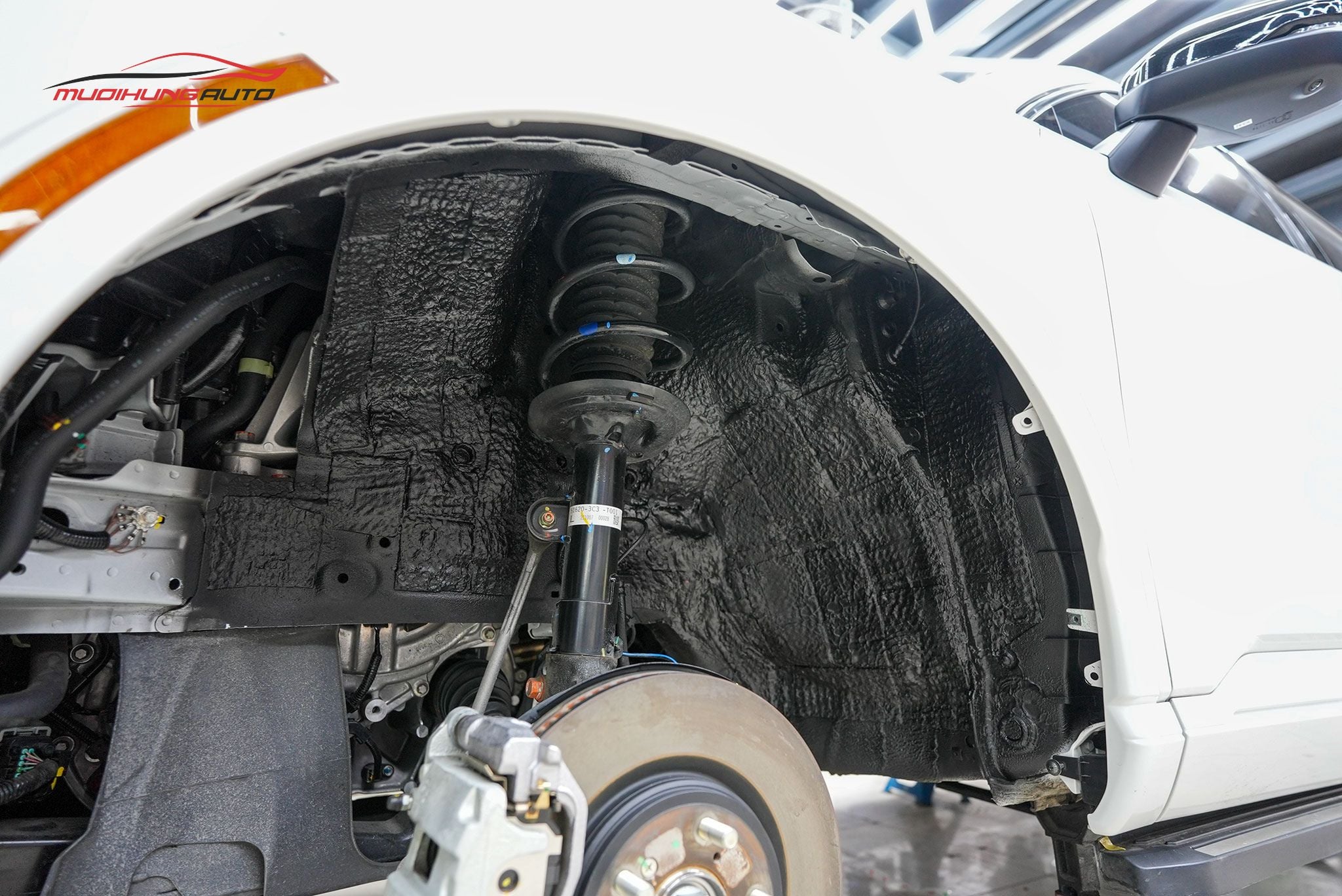 Cách âm hốc bánh xe Honda CRV 2024