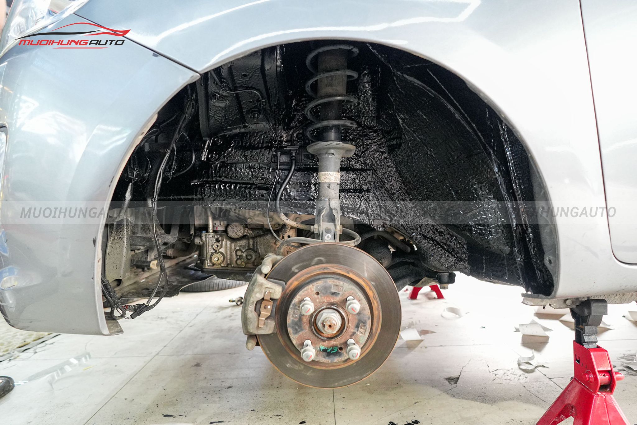 Cách âm hốc bánh xe Mitsubishi Attrage 2016