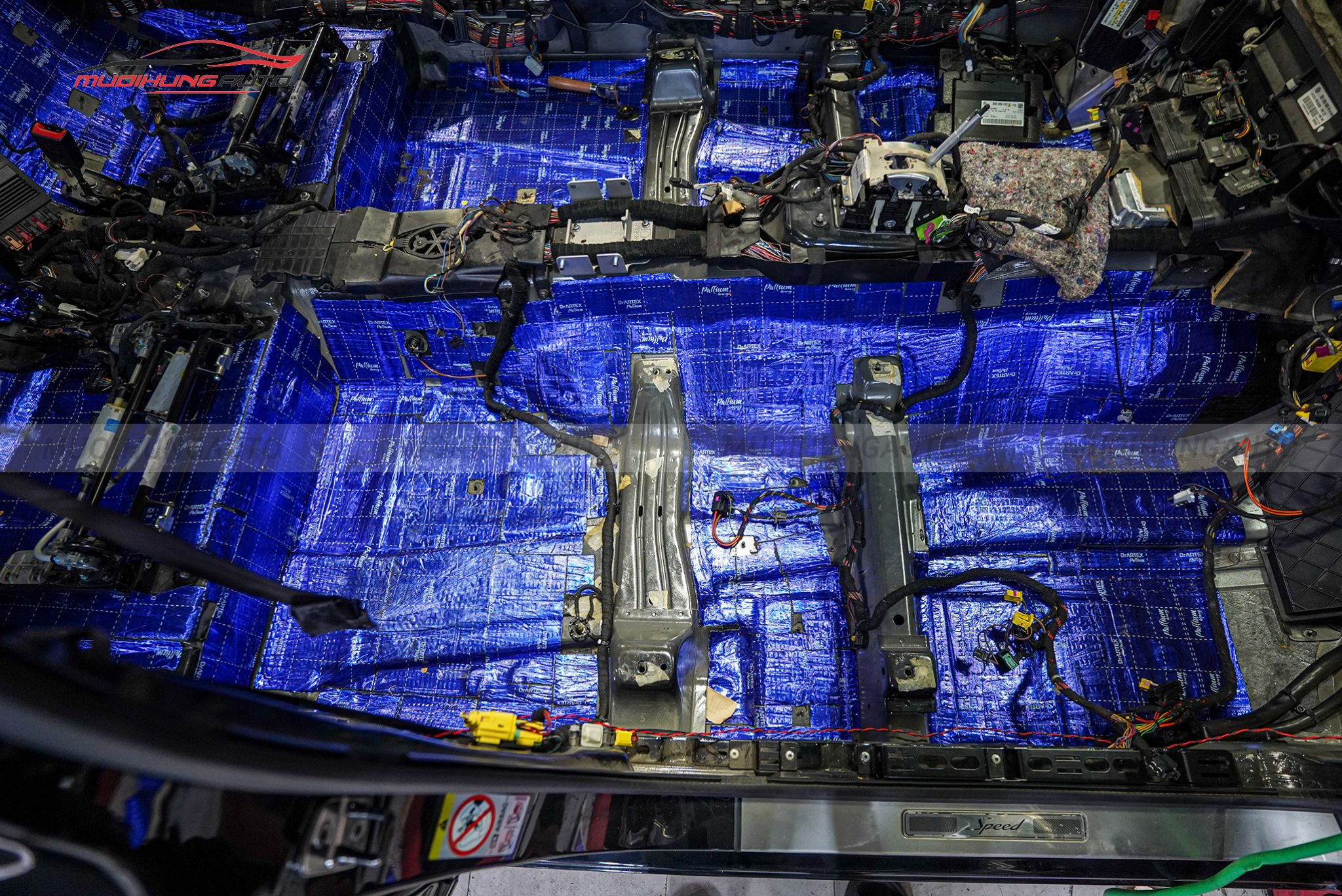 Cách âm sàn ô tô Toyota Yaris 2023