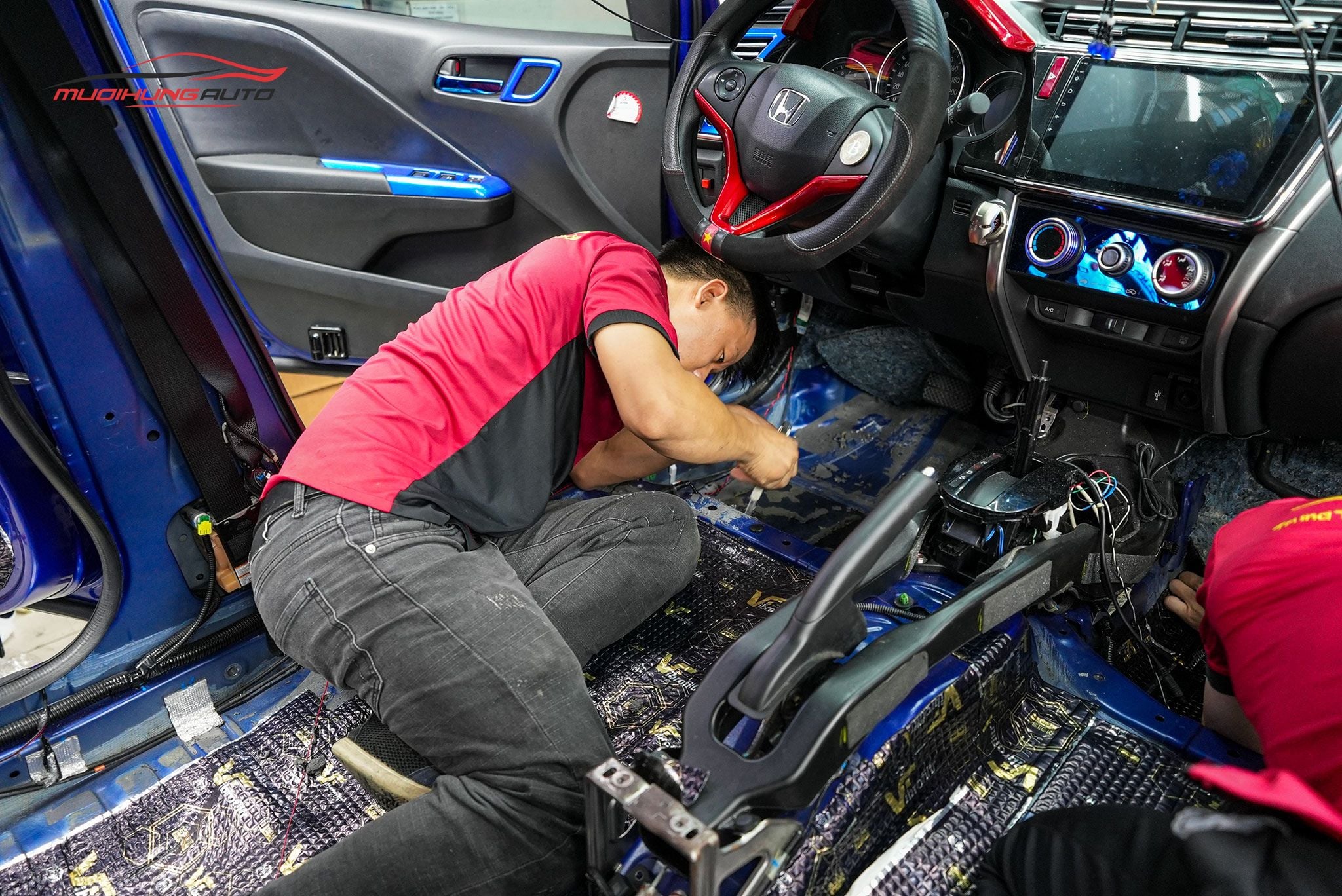 Cách âm sàn xe cho Honda City 2016