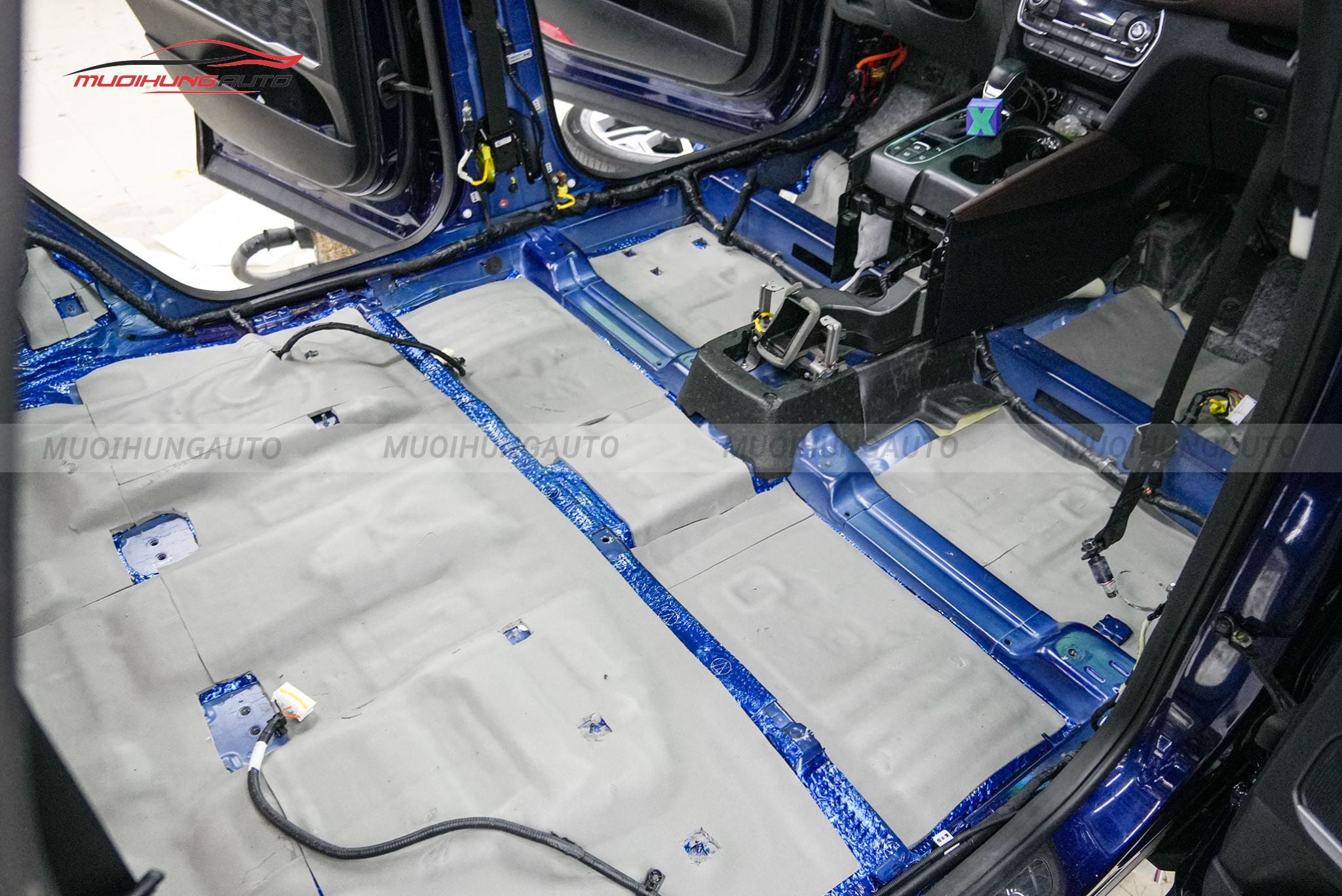 Cách âm sàn xe cho Hyundai Santafe 2019