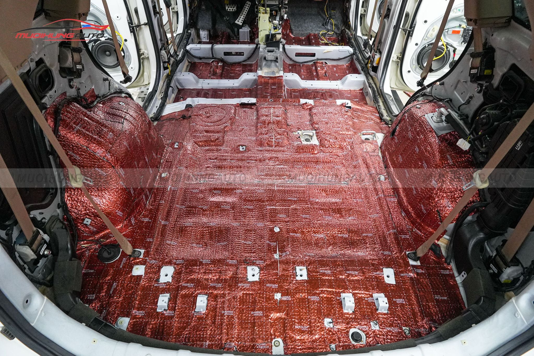 Cách âm sàn xe hơi Kia Sorento 2018