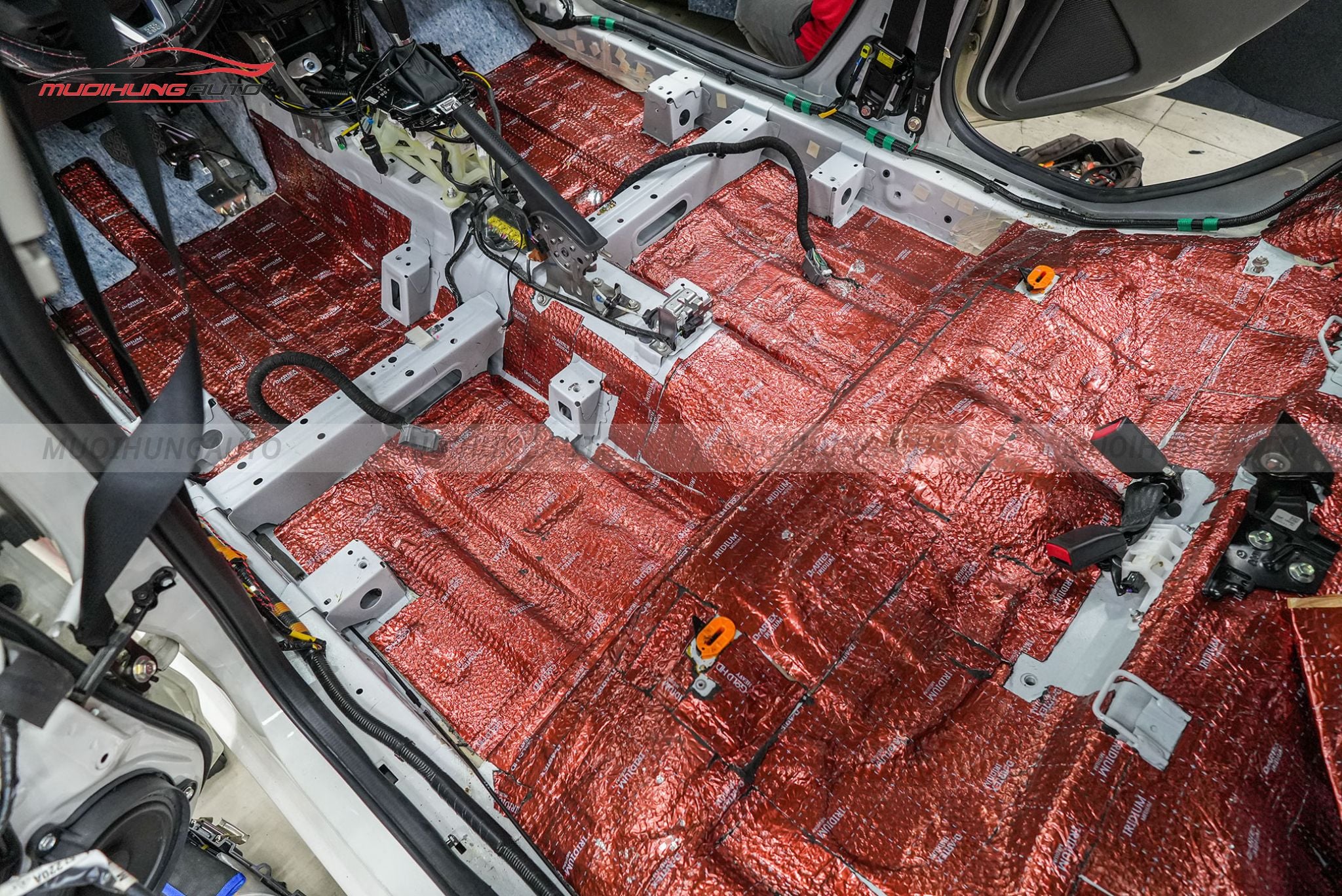 Cách âm sàn xe hơi Mazda 2 2019