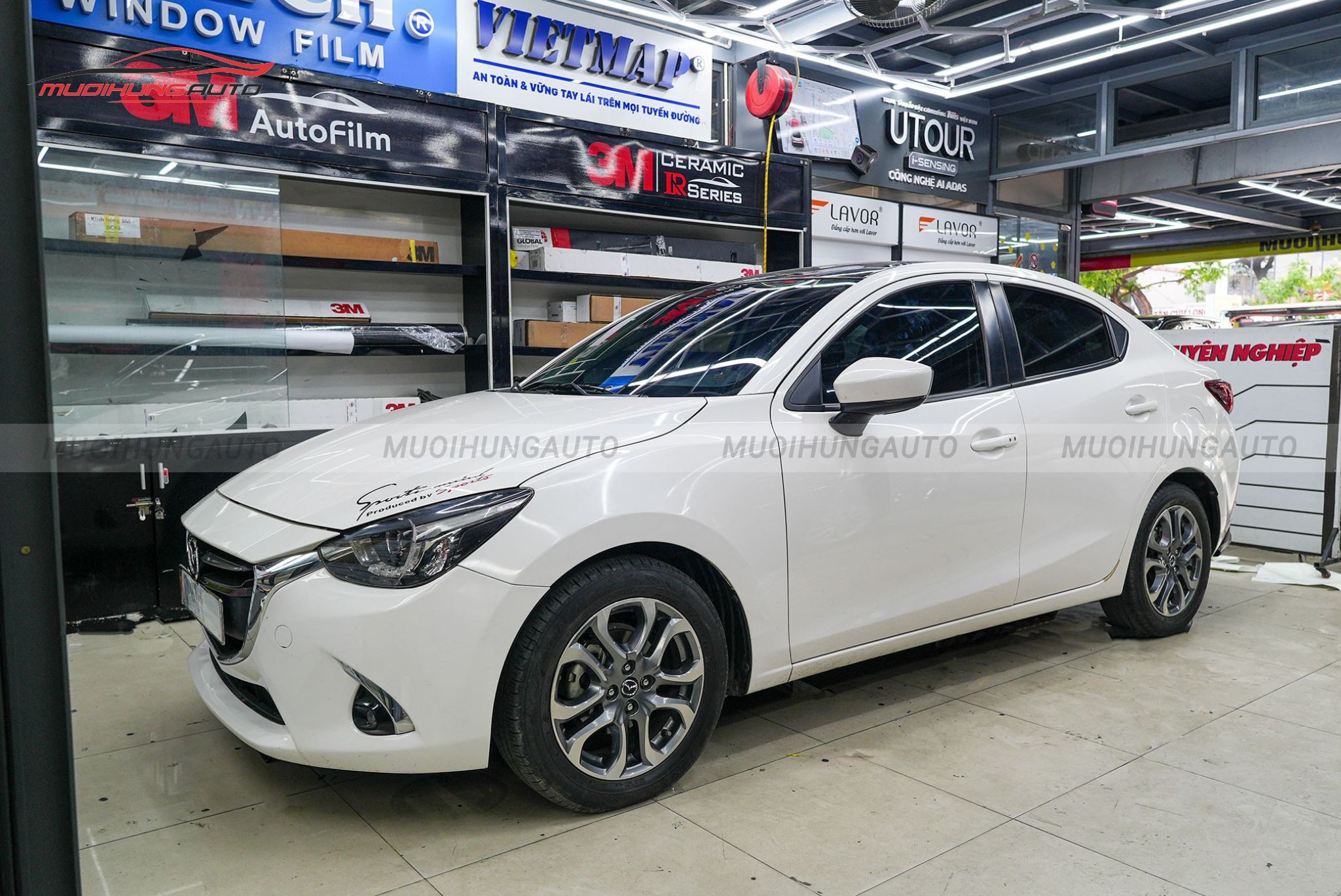 Cách âm sàn xe Mazda 2 2019