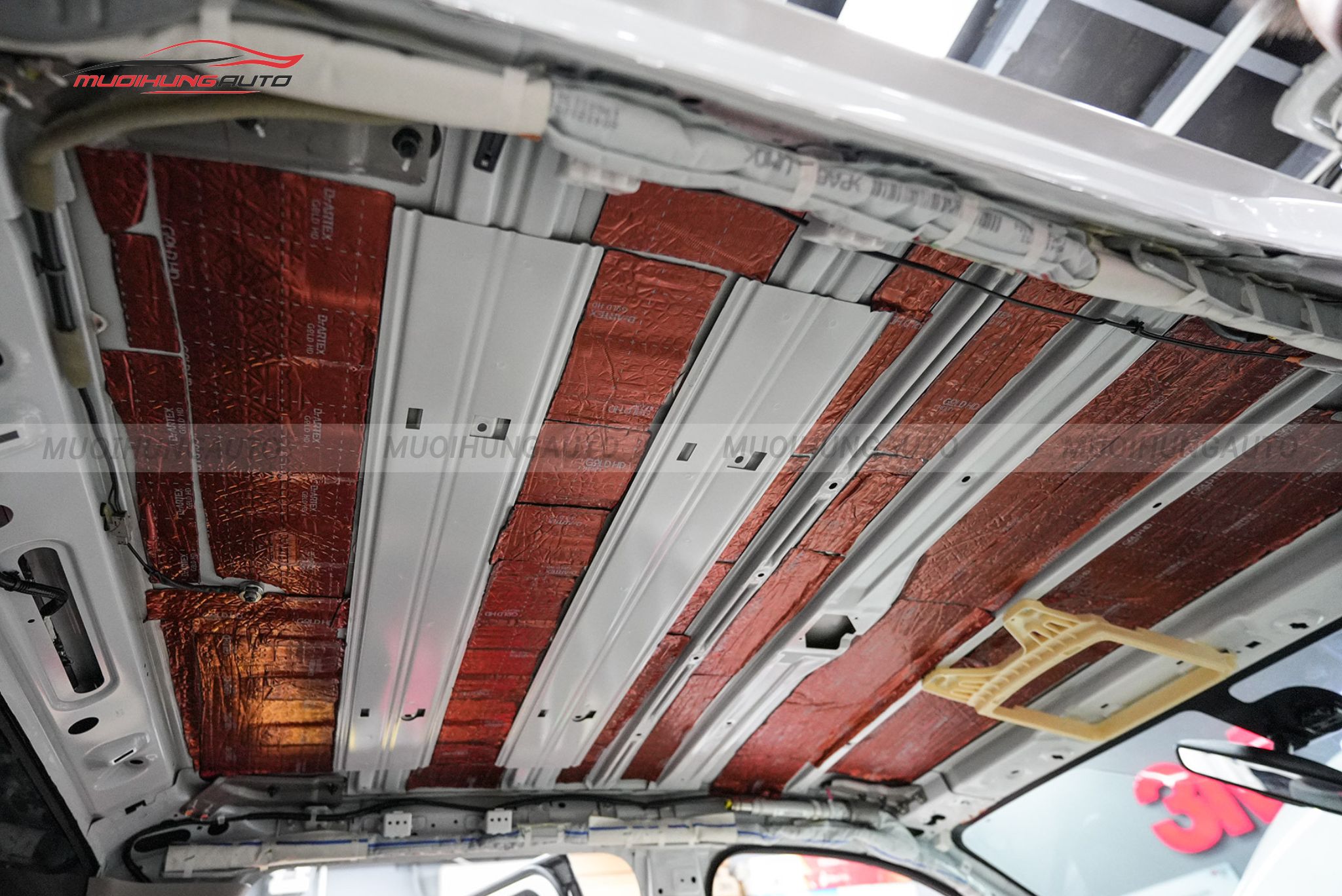 Cách âm trần xe Toyota Camry 2014