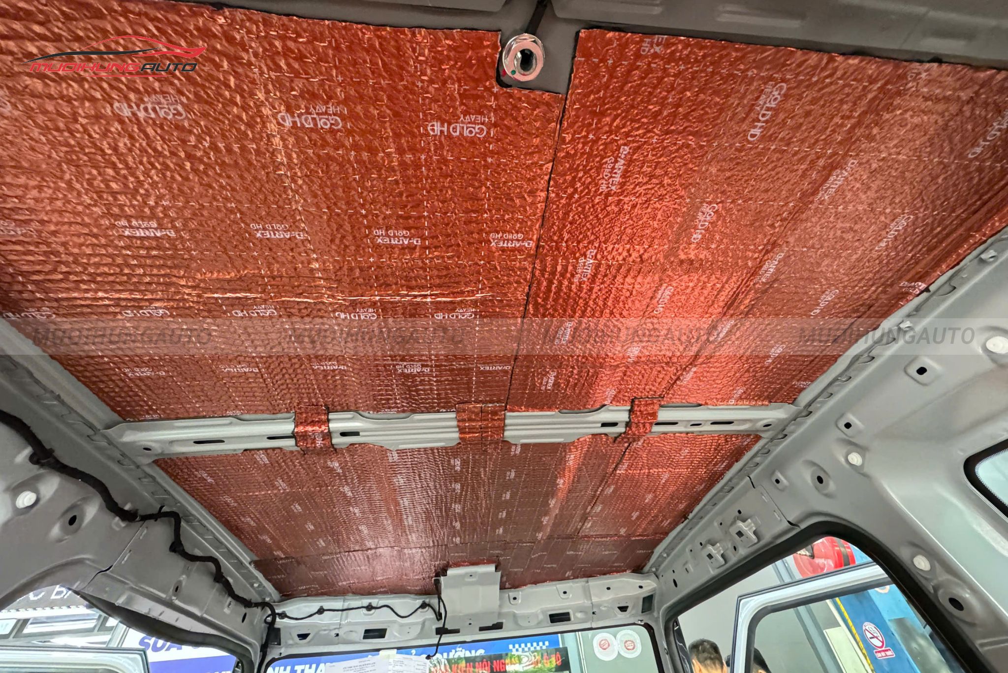 Cách âm trần xe Vinfast VF3