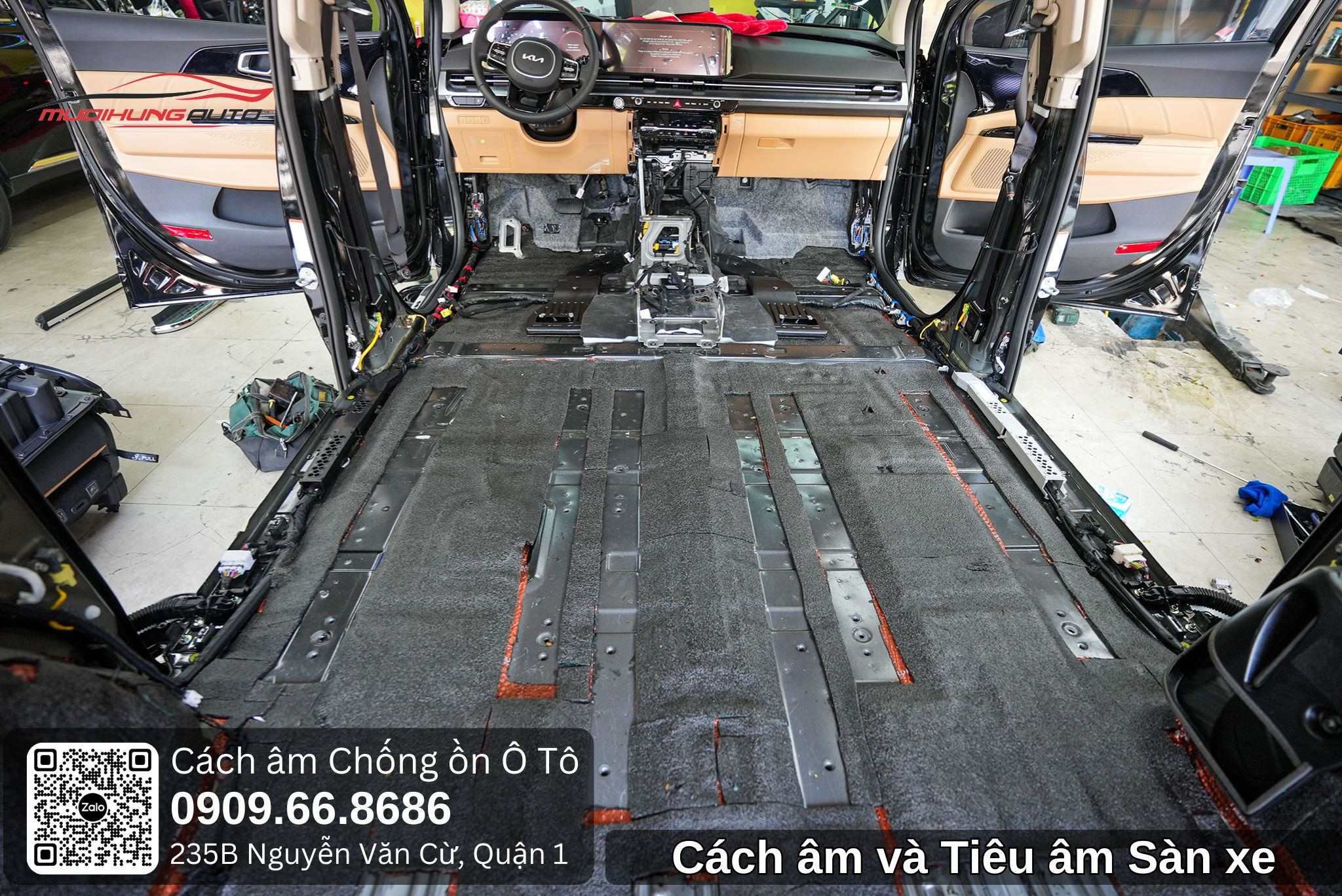 Cách âm và tiêu âm sàn xe 7 chỗ