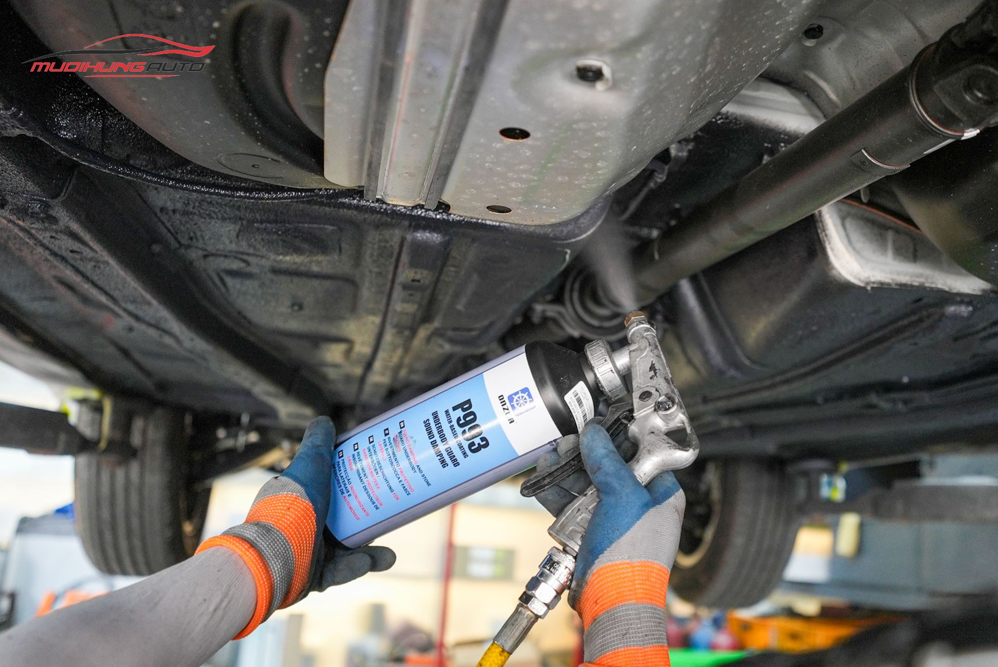 chai xịt phủ gầm Onzca gốc nước