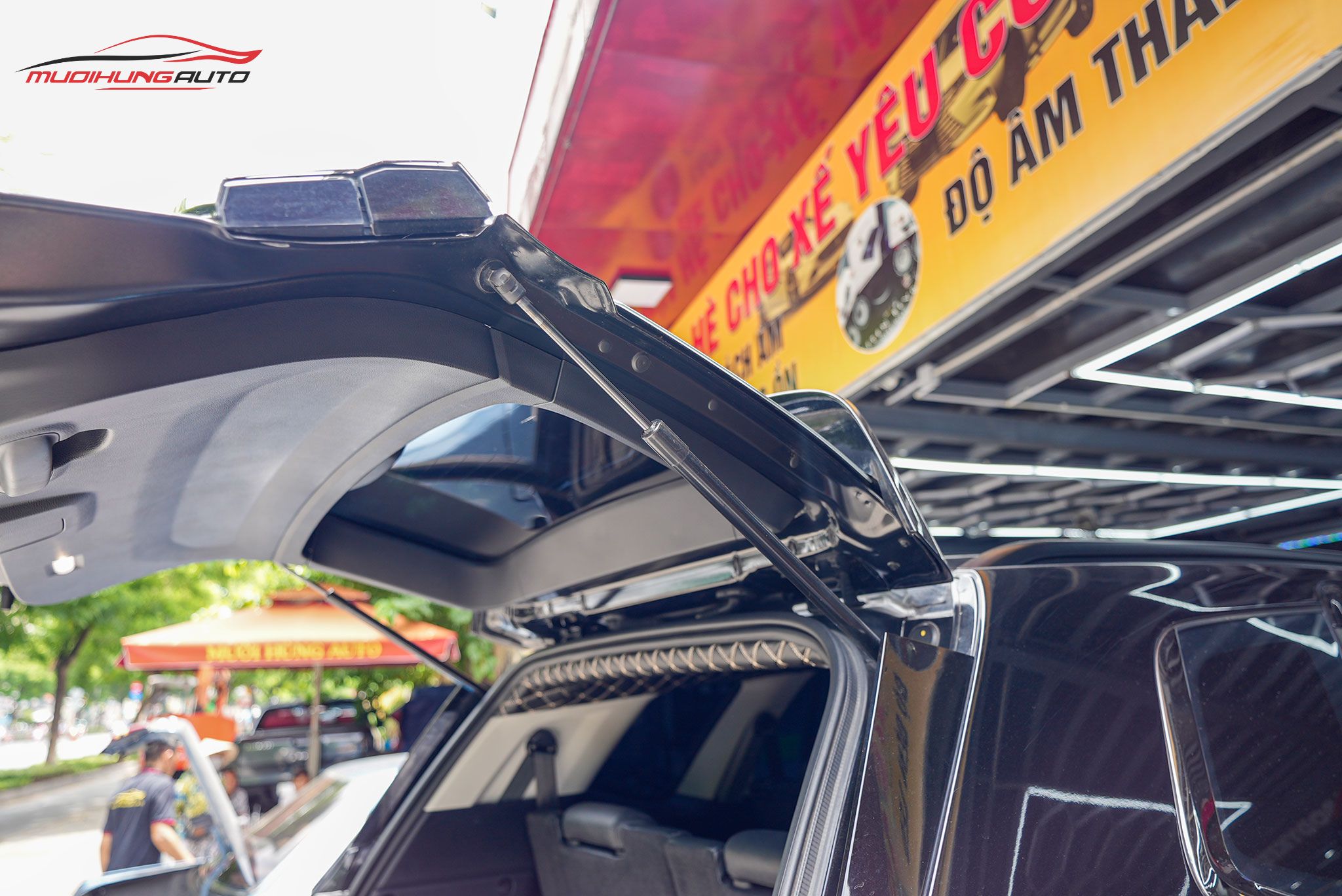 Cốp cơ nguyên bản Ford Everest Next-Gen 2023