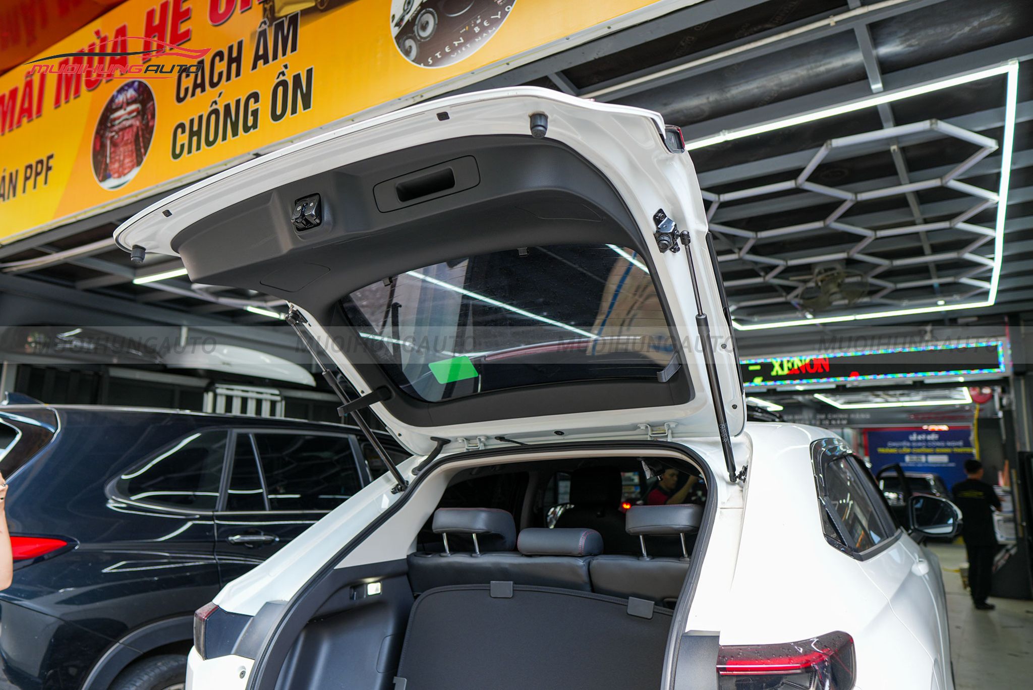 Cốp cơ nguyên bản Honda HRV 2024