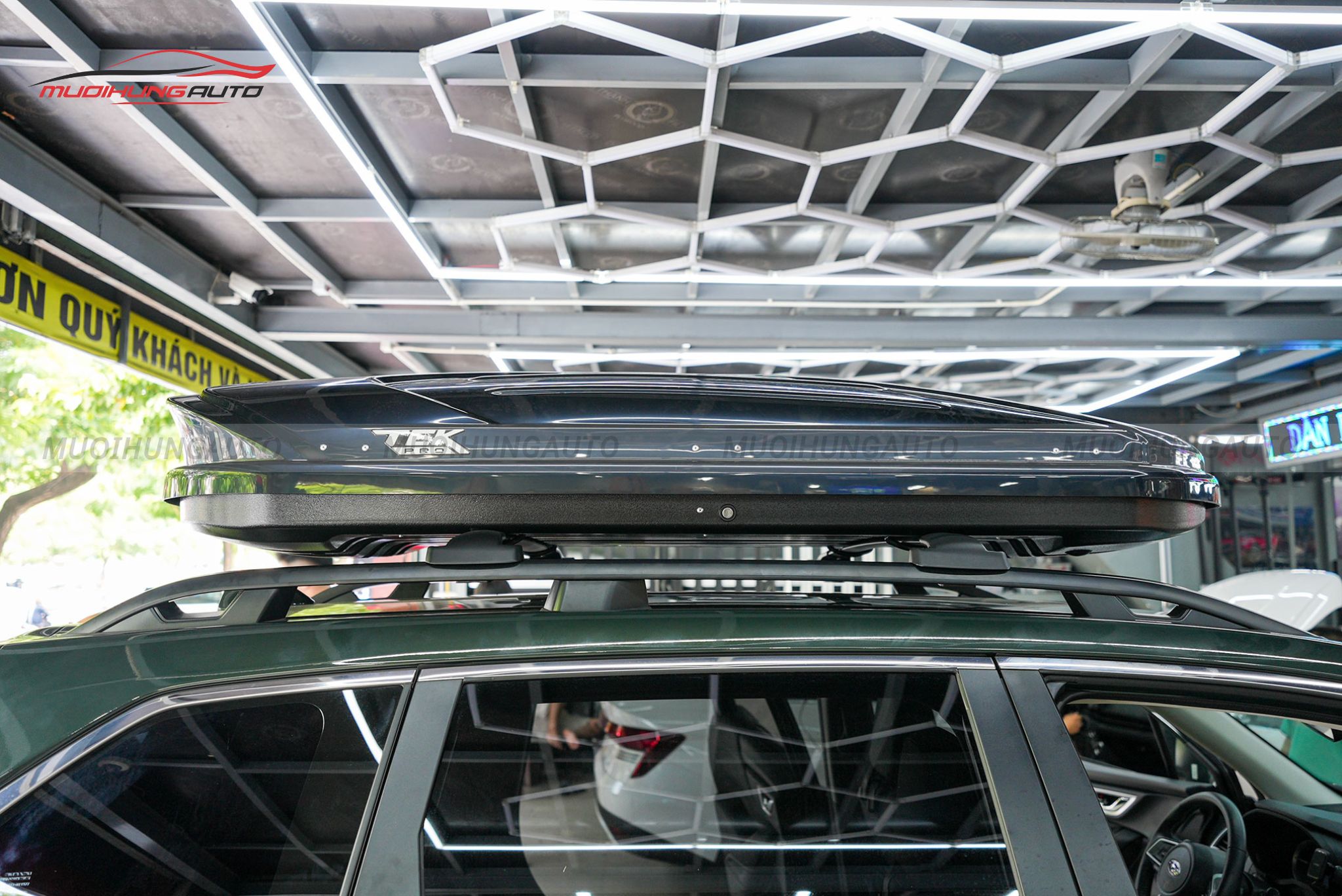 Cốp để đồ nóc xe Subaru Forester 2023