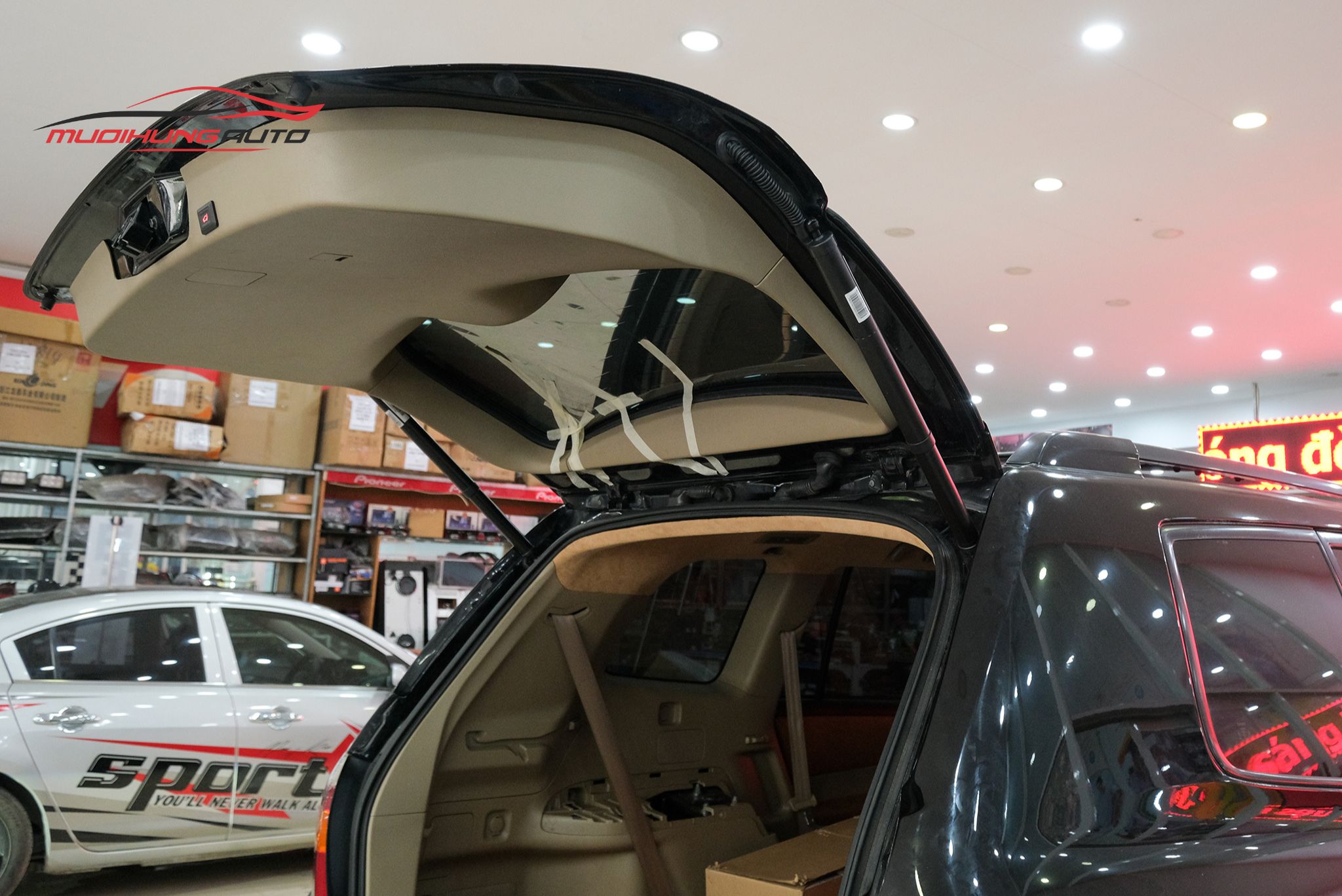 Cốp điện ô tô Toyota Highlander