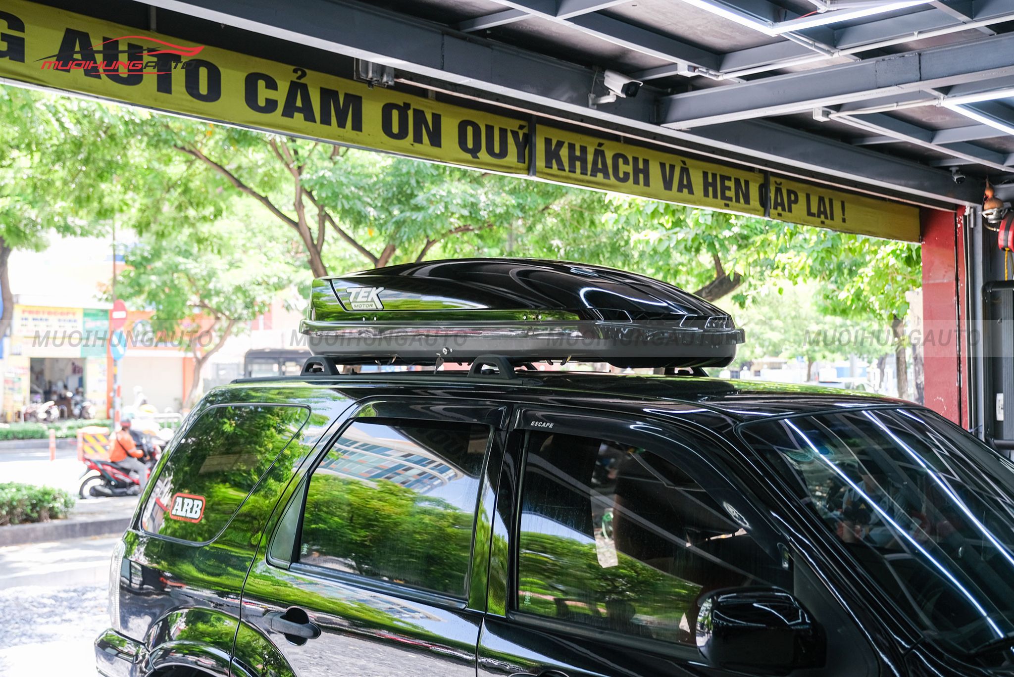 Cốp nóc Ford Escape 2006