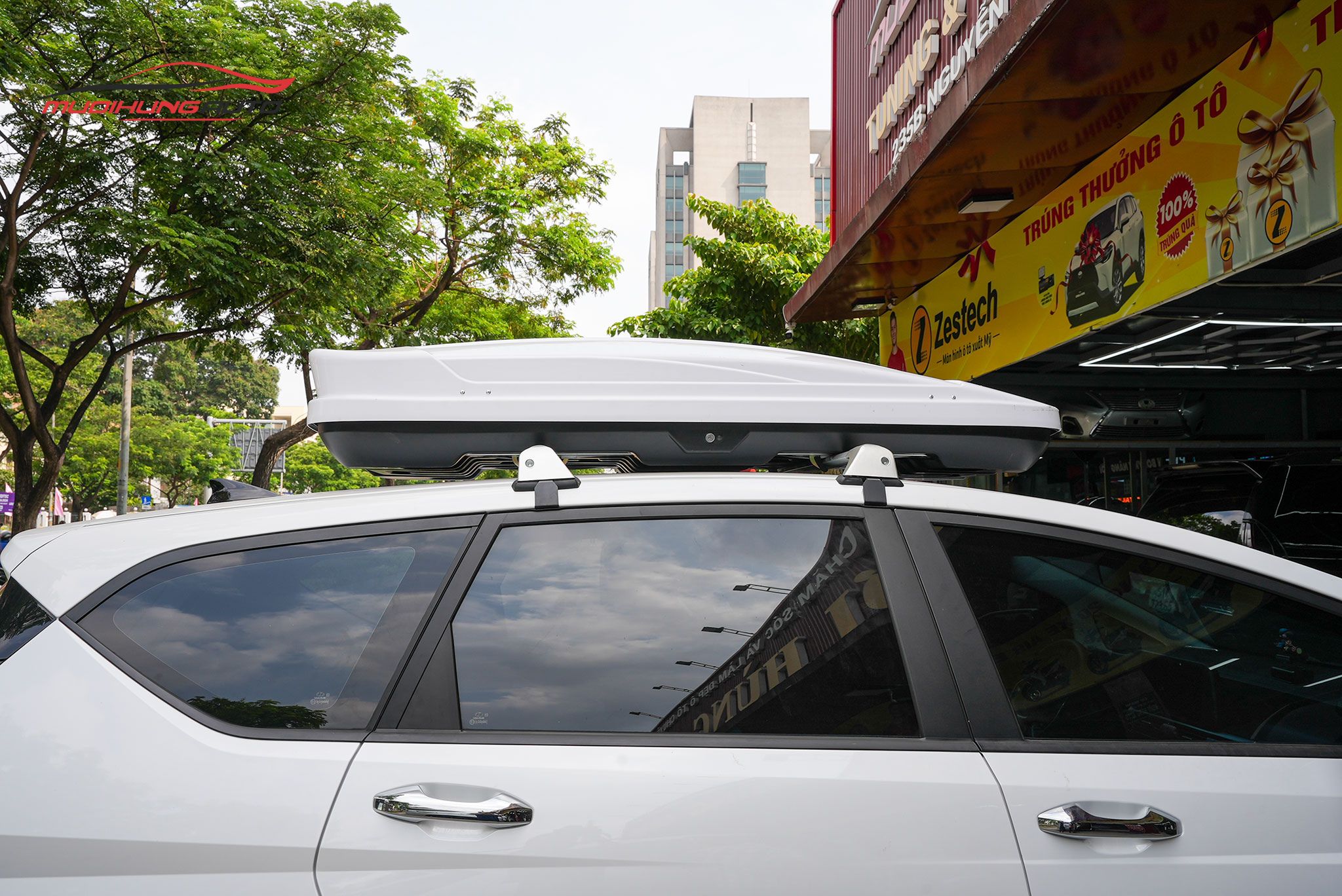 Cốp nóc  Hyundai Stargazer