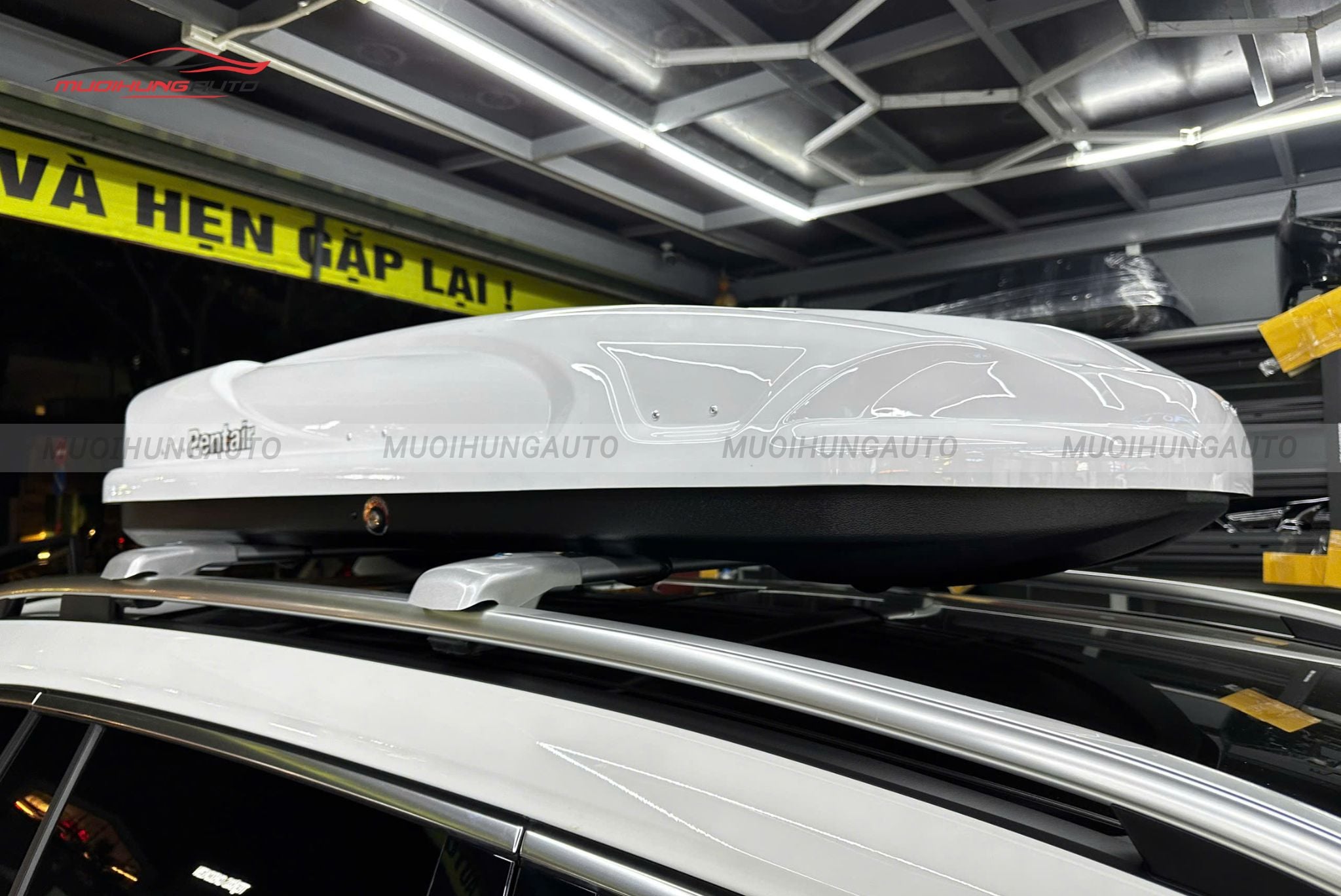 Cốp nóc Mercedes GLB35 2024