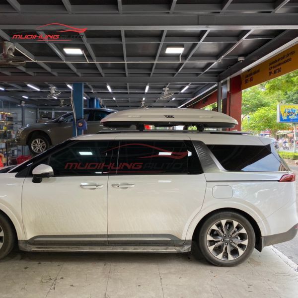 Cốp nóc ô tô 500L kiểu phi thuyền xe Kia Carnival