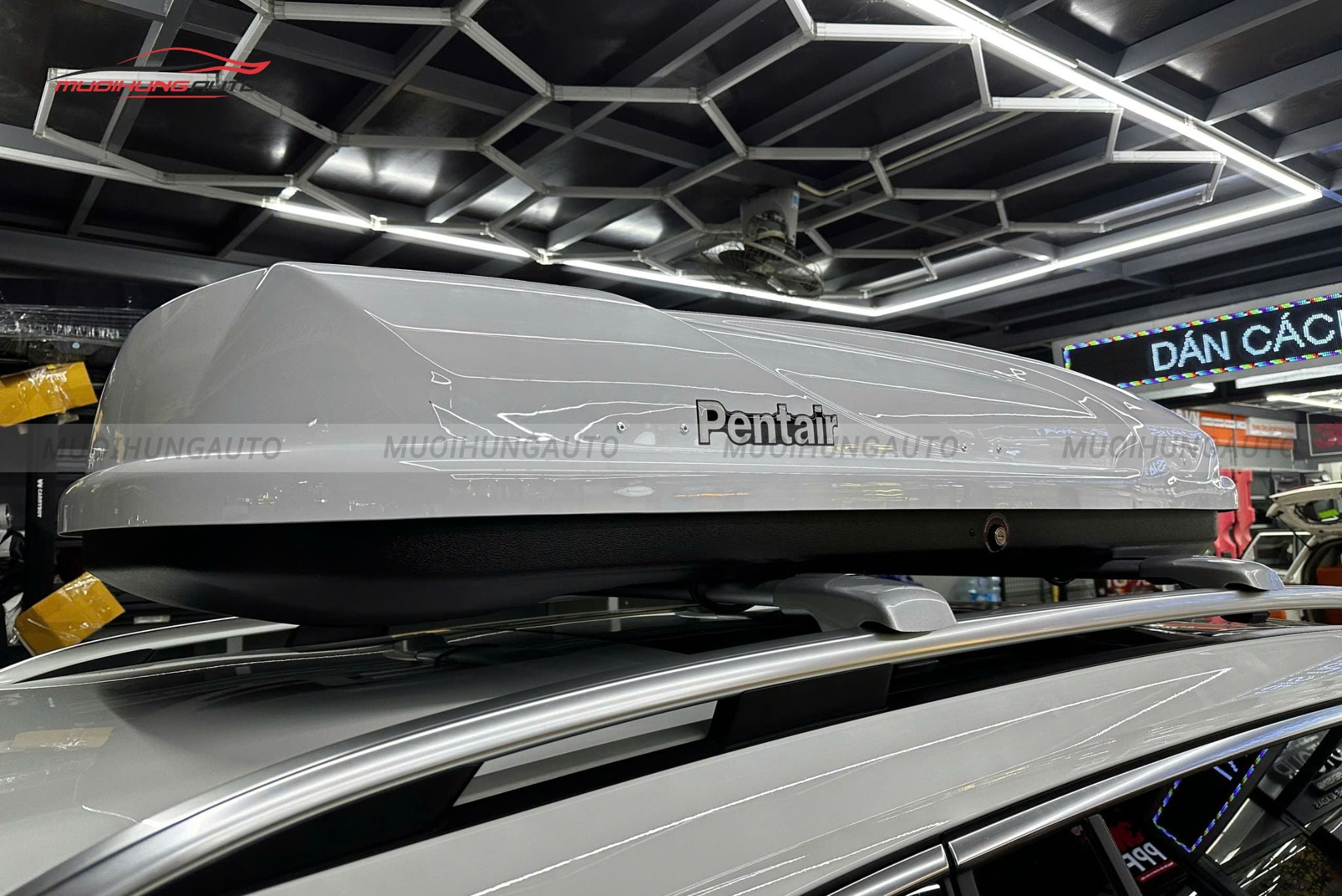 Cốp nóc ô tô Mercedes GLB35 2024