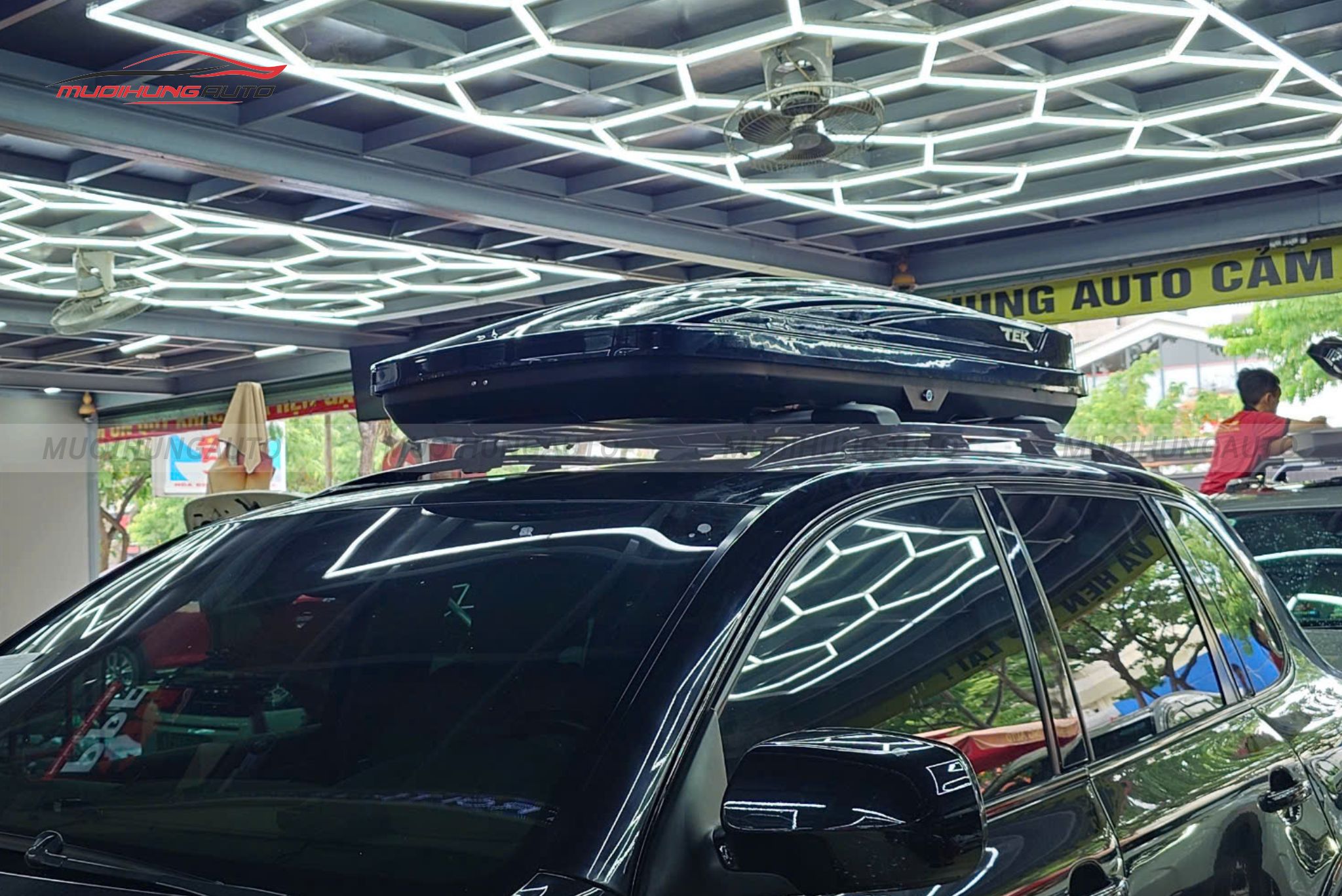 Cốp nóc ô tô Porsche Cayenne