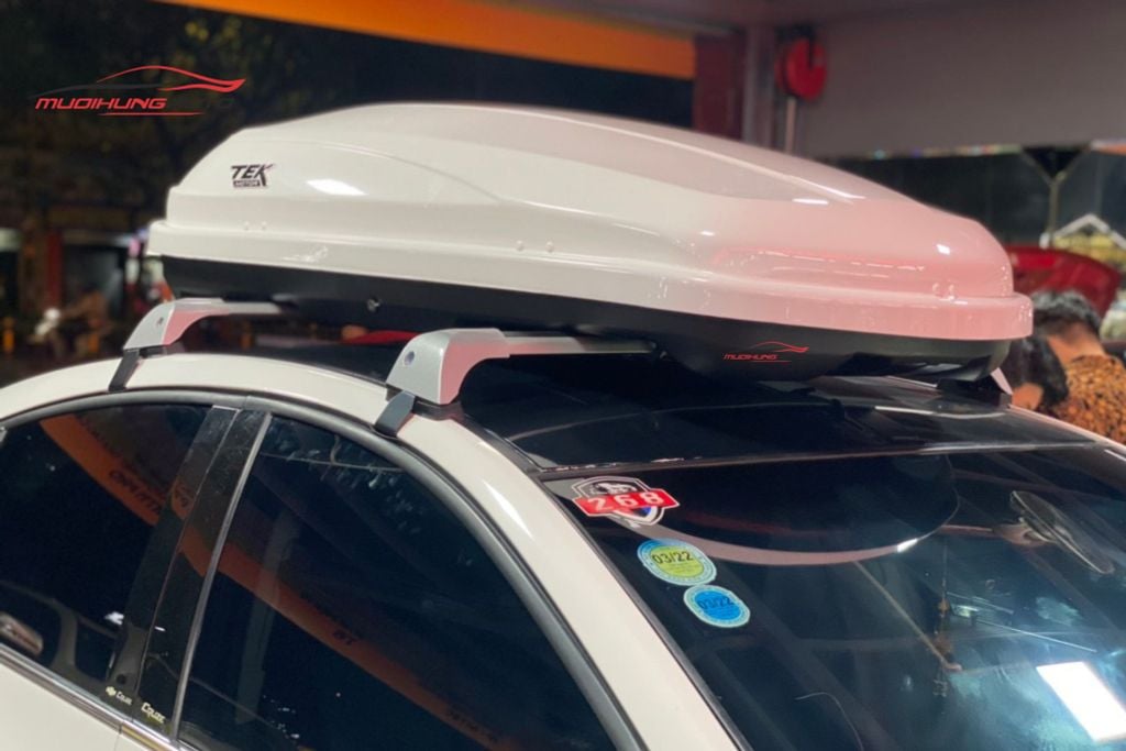 Cốp nóc phi thuyền Chevrolet Cruze