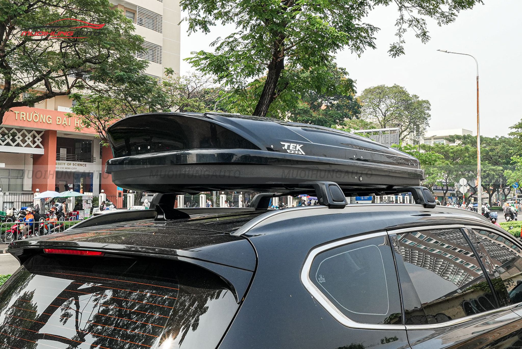 Cốp nóc phi thuyền Hyundai Santafe 2019