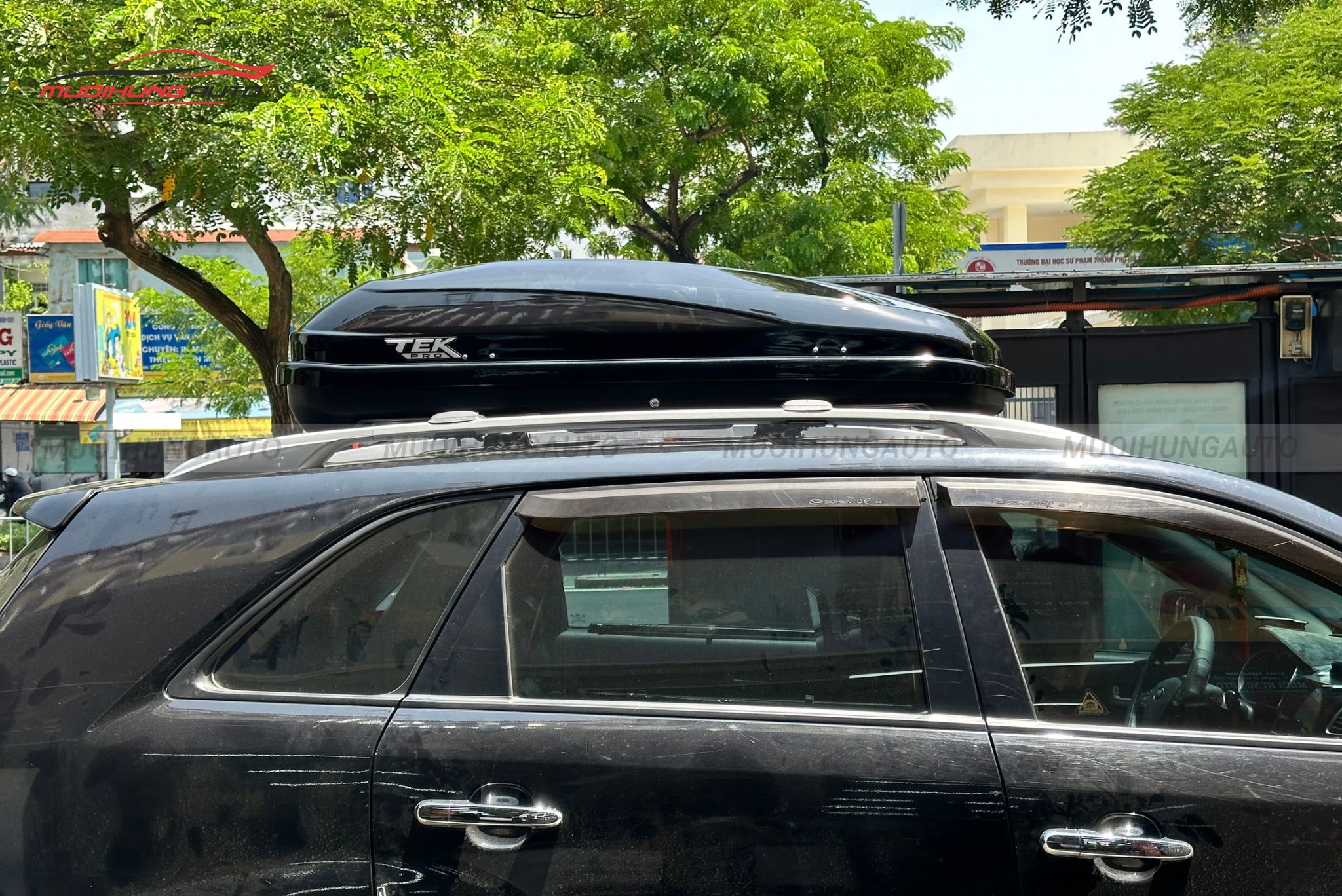 Cốp nóc phi thuyền Kia Sorento 2015